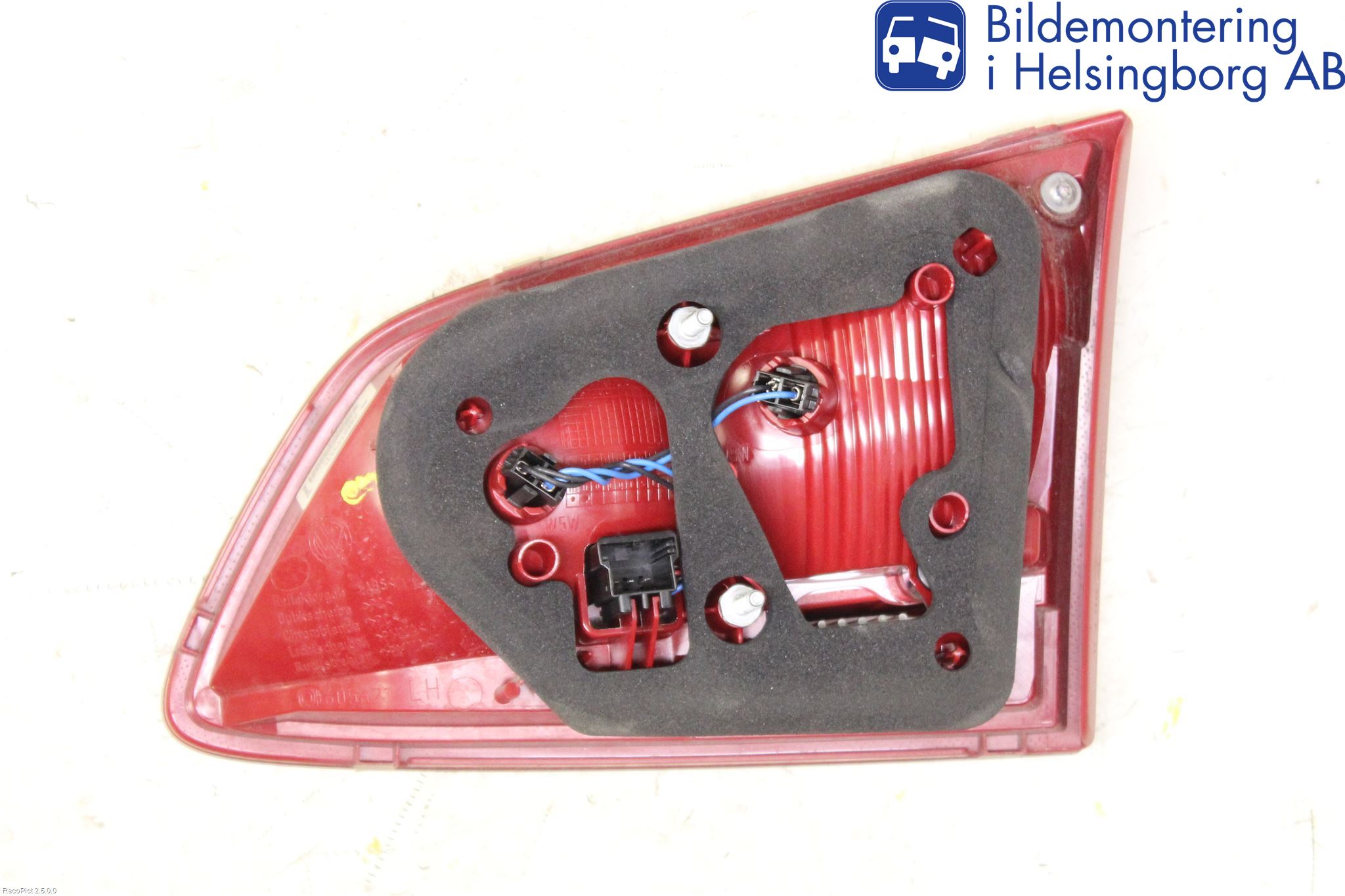 Volkswagen VW PASSAT 11-14 Bakljus Lucka Vä