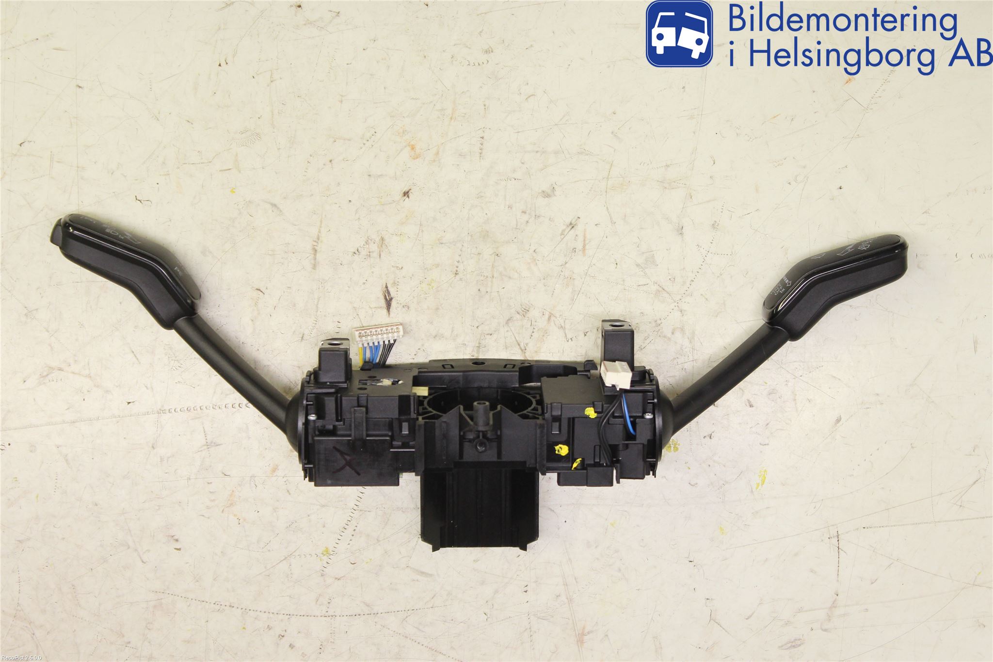 Volkswagen VW GOLF / E-GOLF VII 13-20 Spakcentral