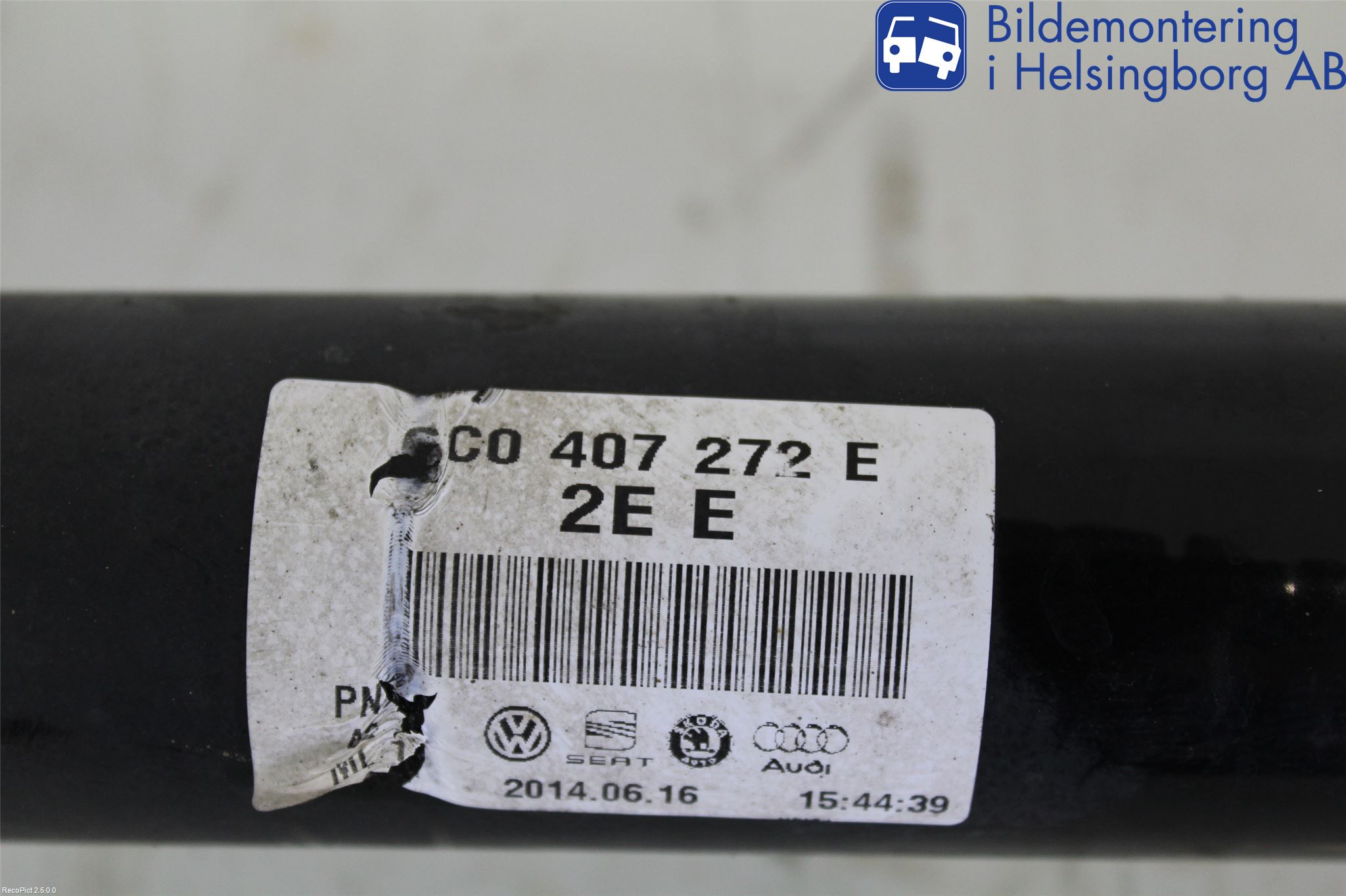 Volkswagen VW POLO 10-17 Drivaxel Fram Höger