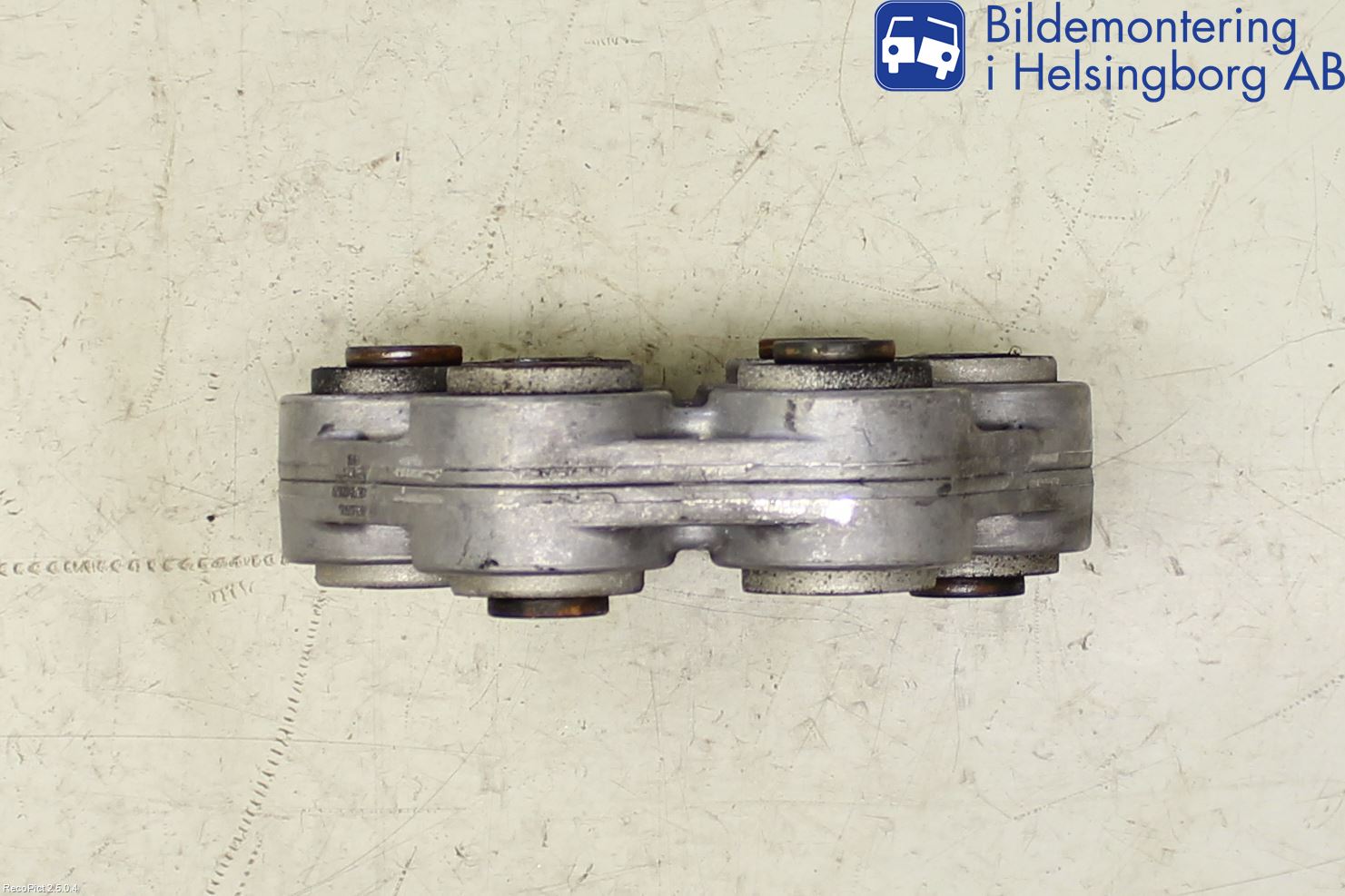 BMW 5 F10/F11/F18 09-17 Mellanaxel Gummiknut