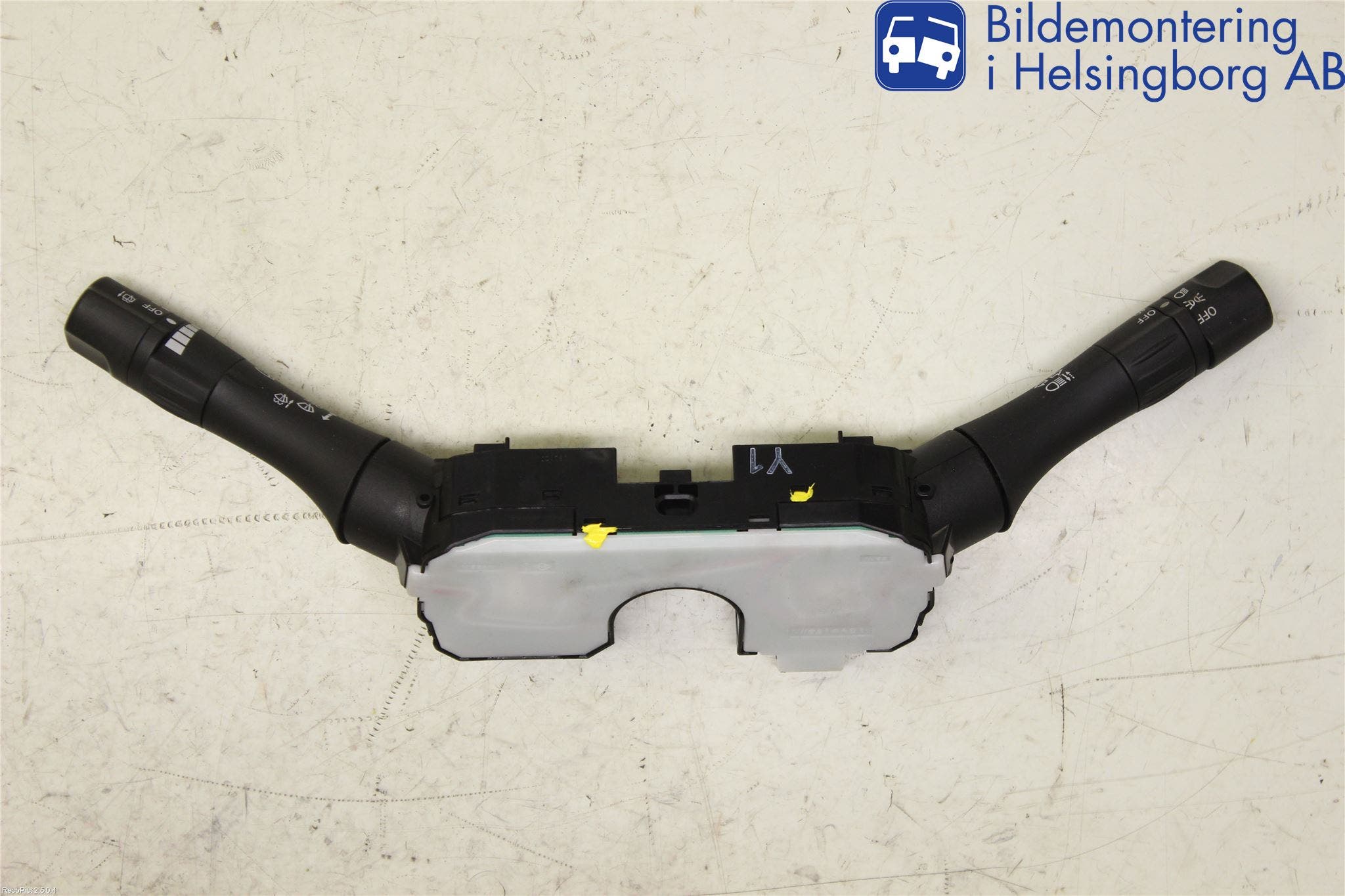 Nissan JUKE 10-14 Spakcentral