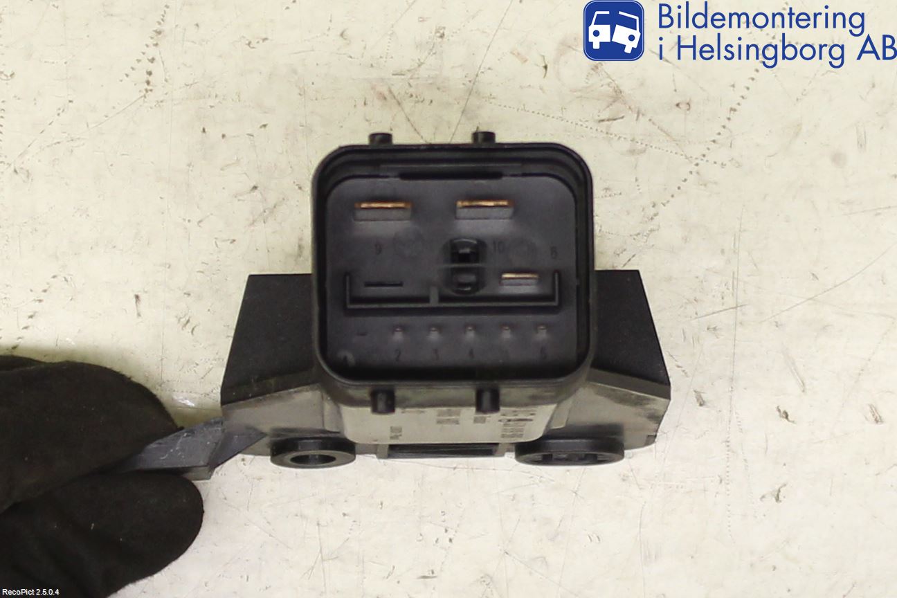 Volkswagen VW POLO 10-17 Relä Kylfläkt