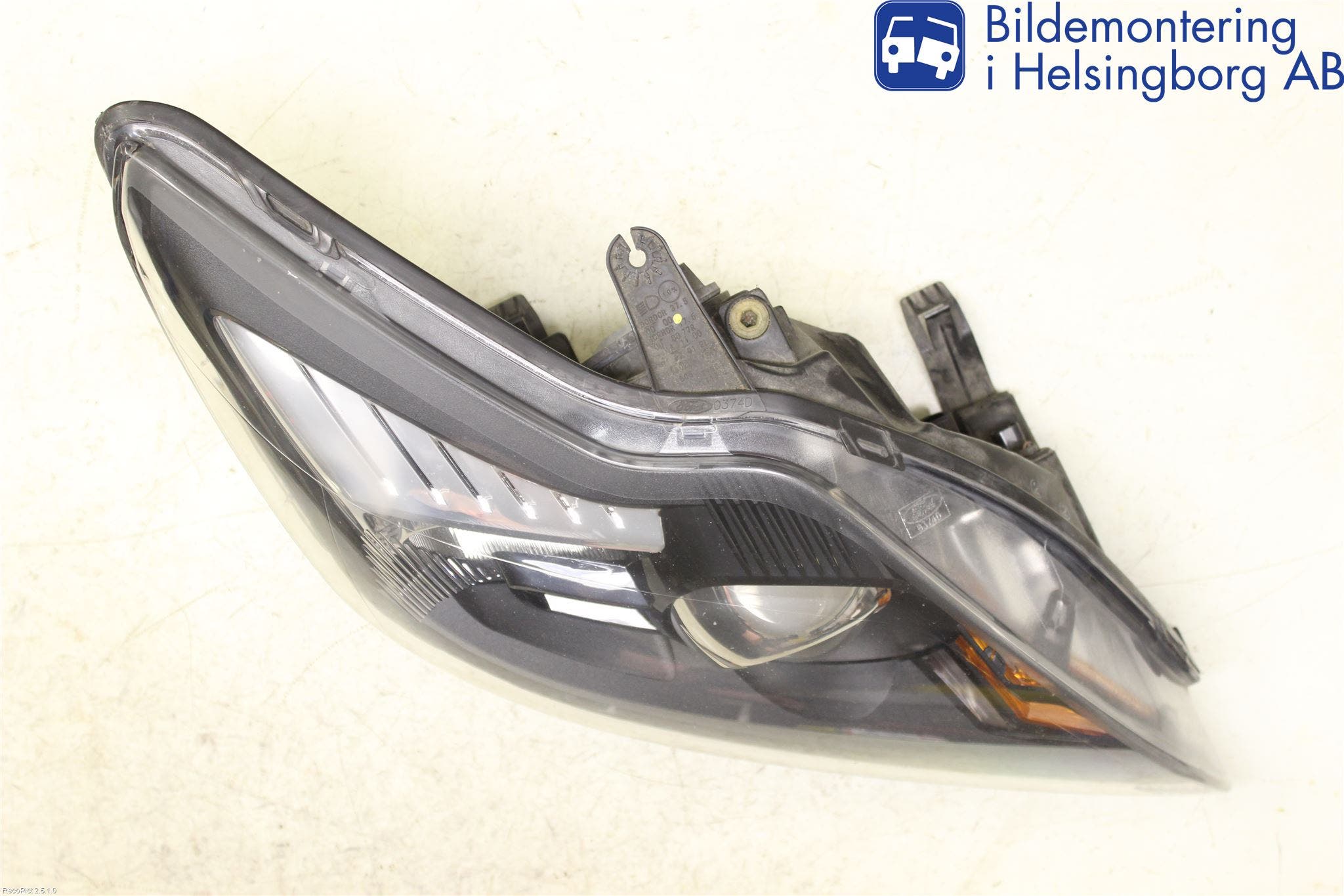 Ford FOCUS 08-11 Strålkastare Höger