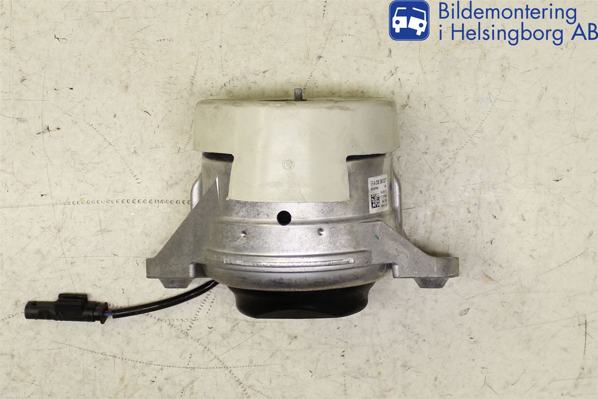 Mercedes-Benz MB C-KLASS (W205) 14-21 Motorkudde