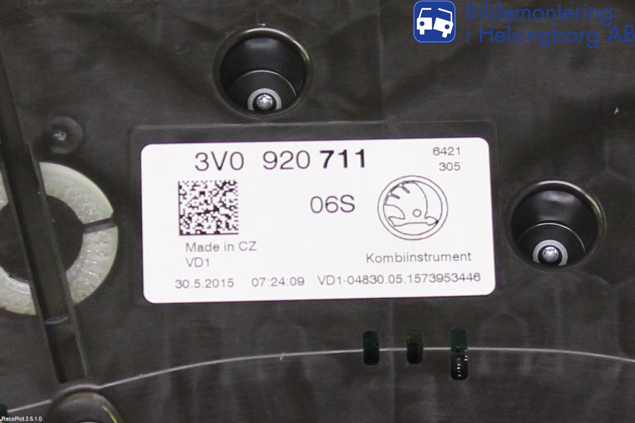 Skoda SUPERB 16-24 Instrument Komb