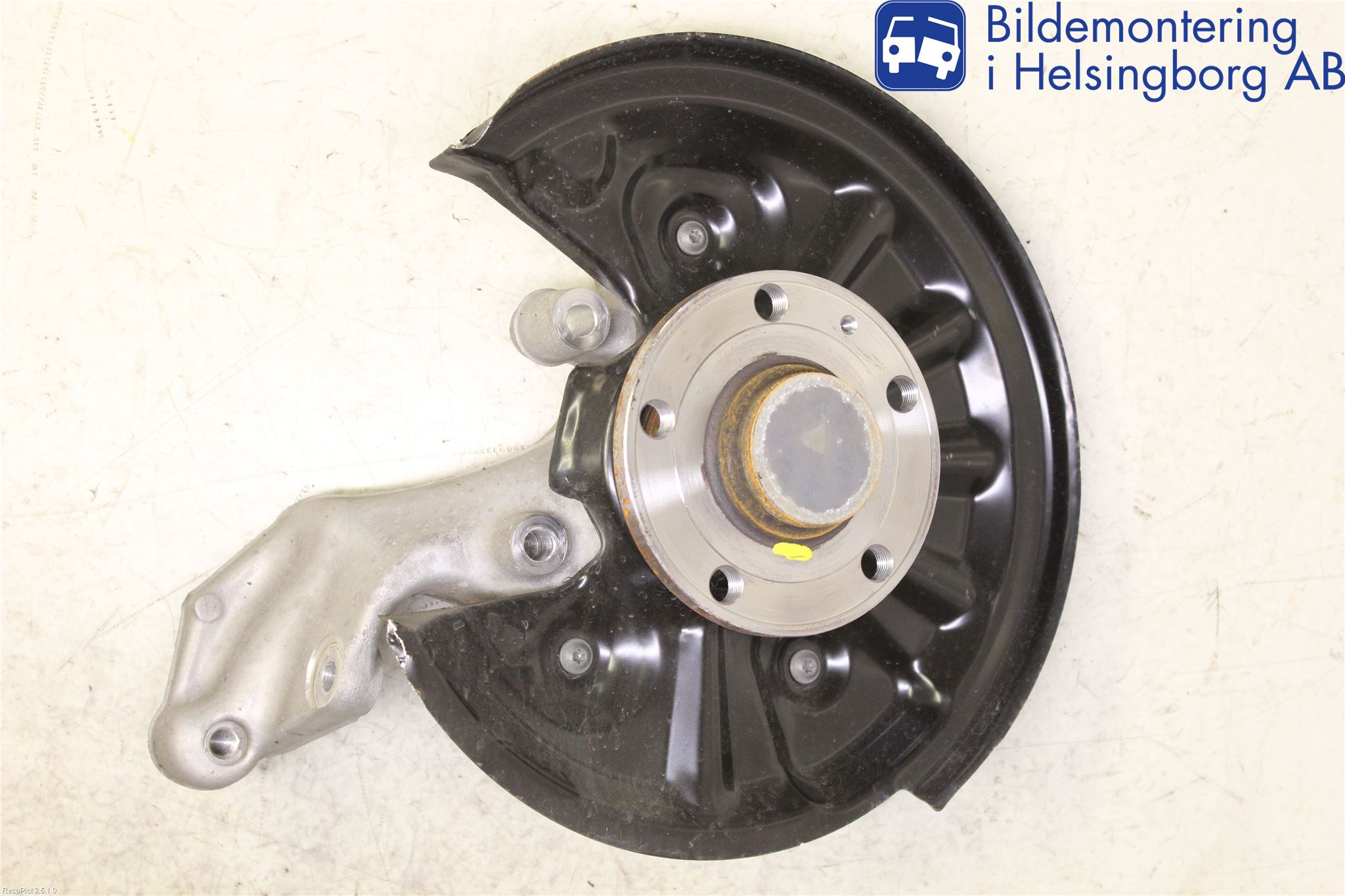 Skoda SUPERB 16-24 Hjullagerhus-Spindel Vä B