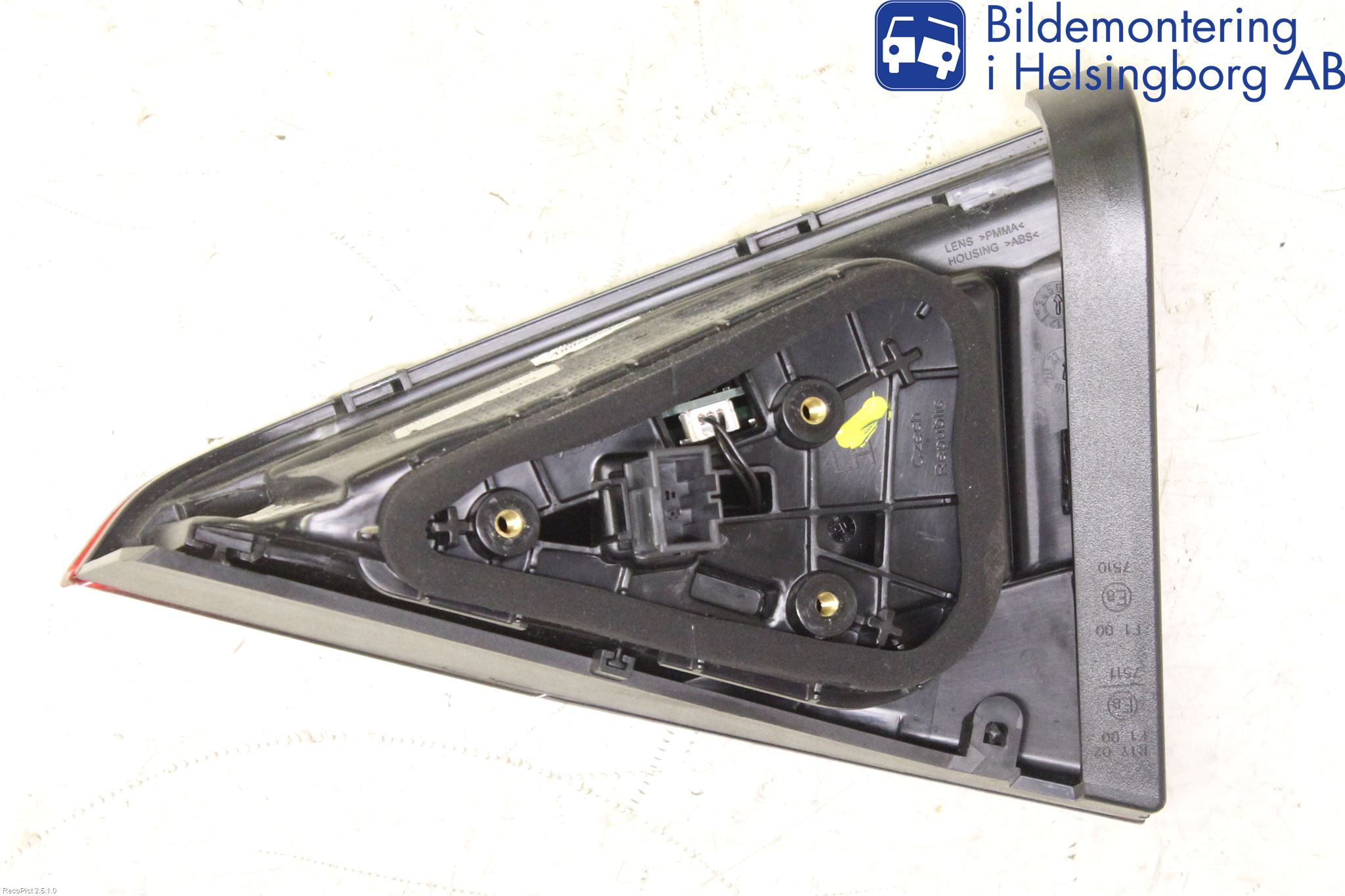 Skoda SUPERB 16-24 Bakljus Lucka Vä