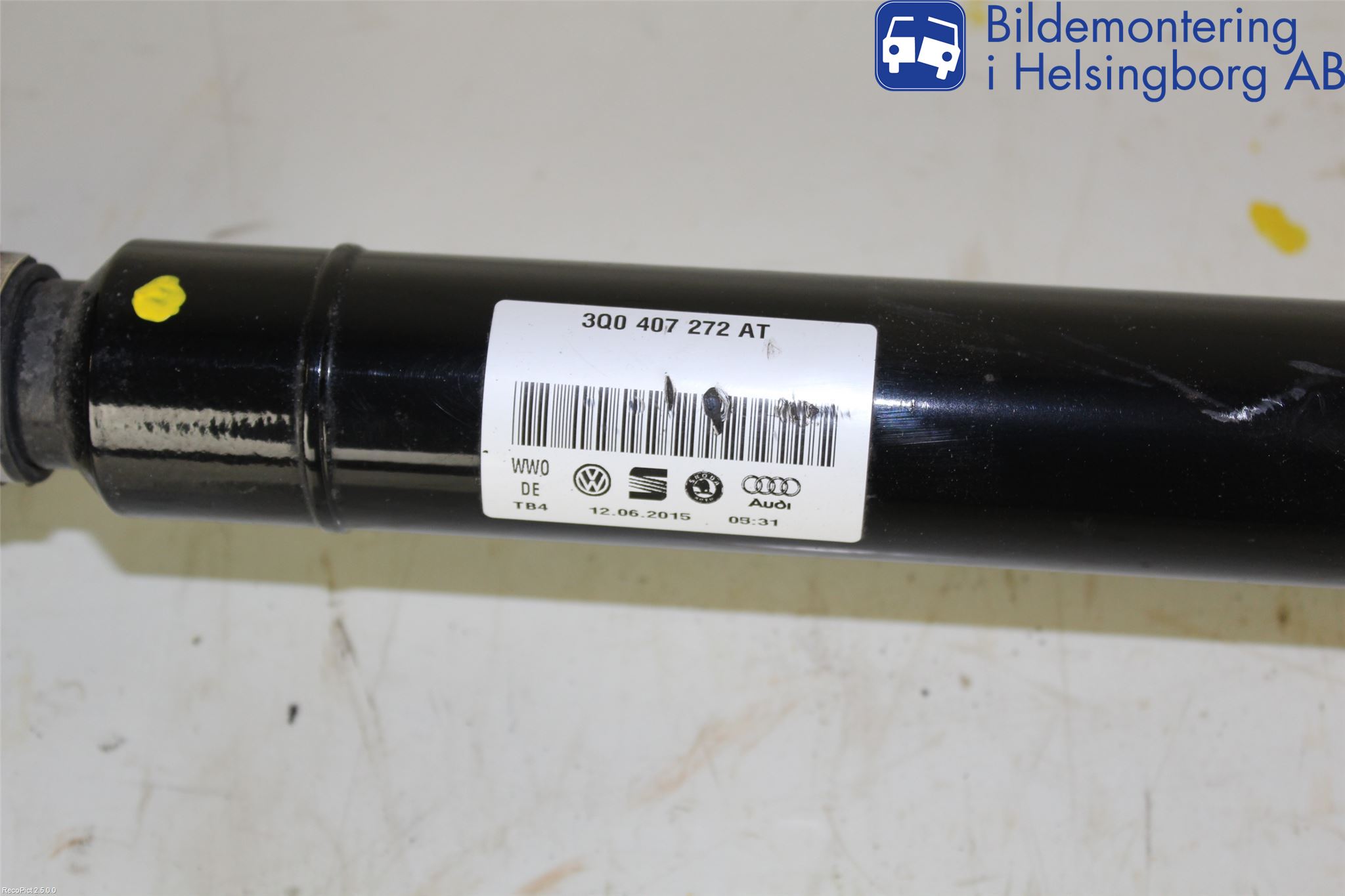 Skoda SUPERB 16-24 Drivaxel Fram Höger