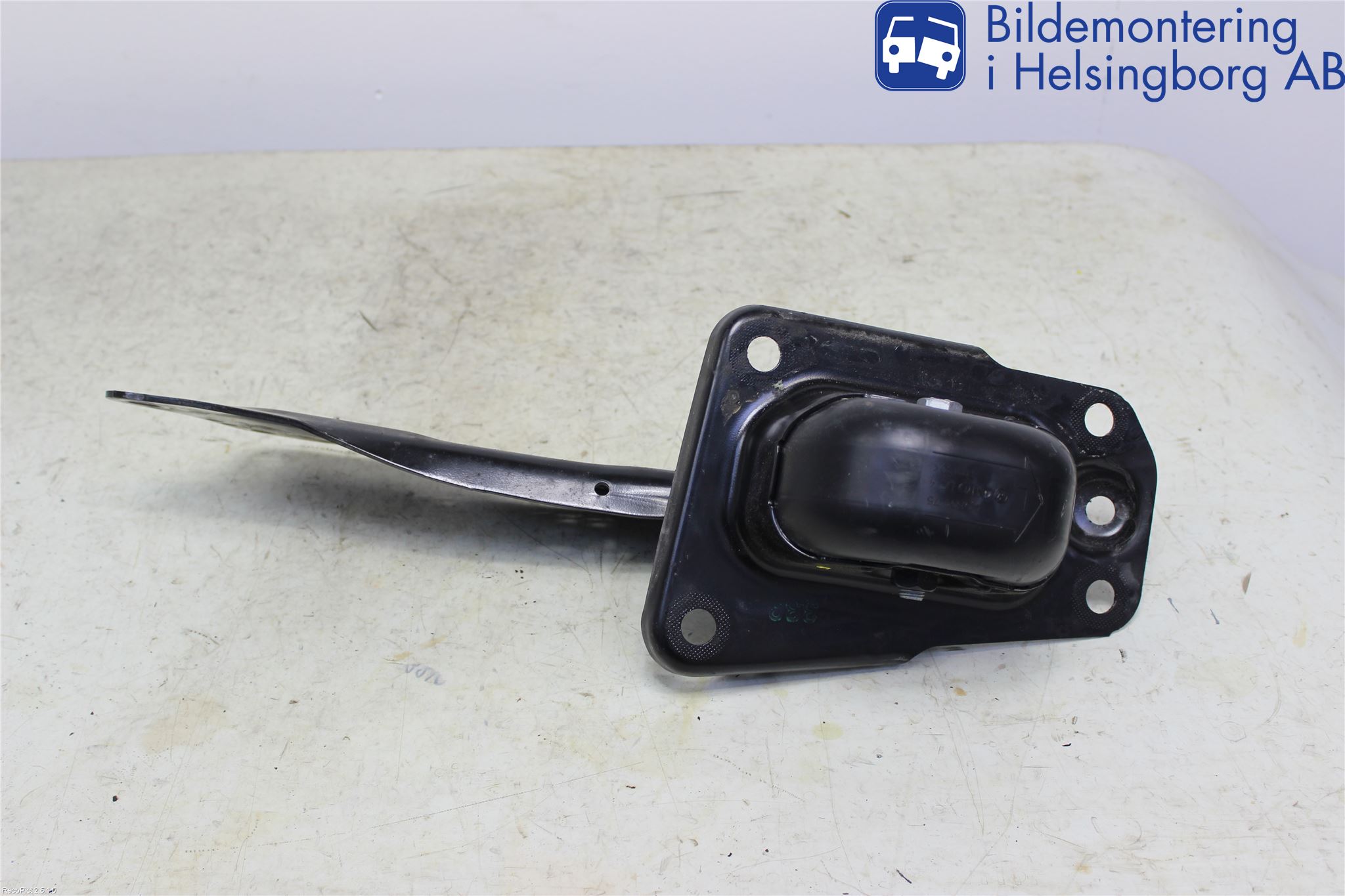 Skoda SUPERB 16-24 Bärarm Bak Vänster