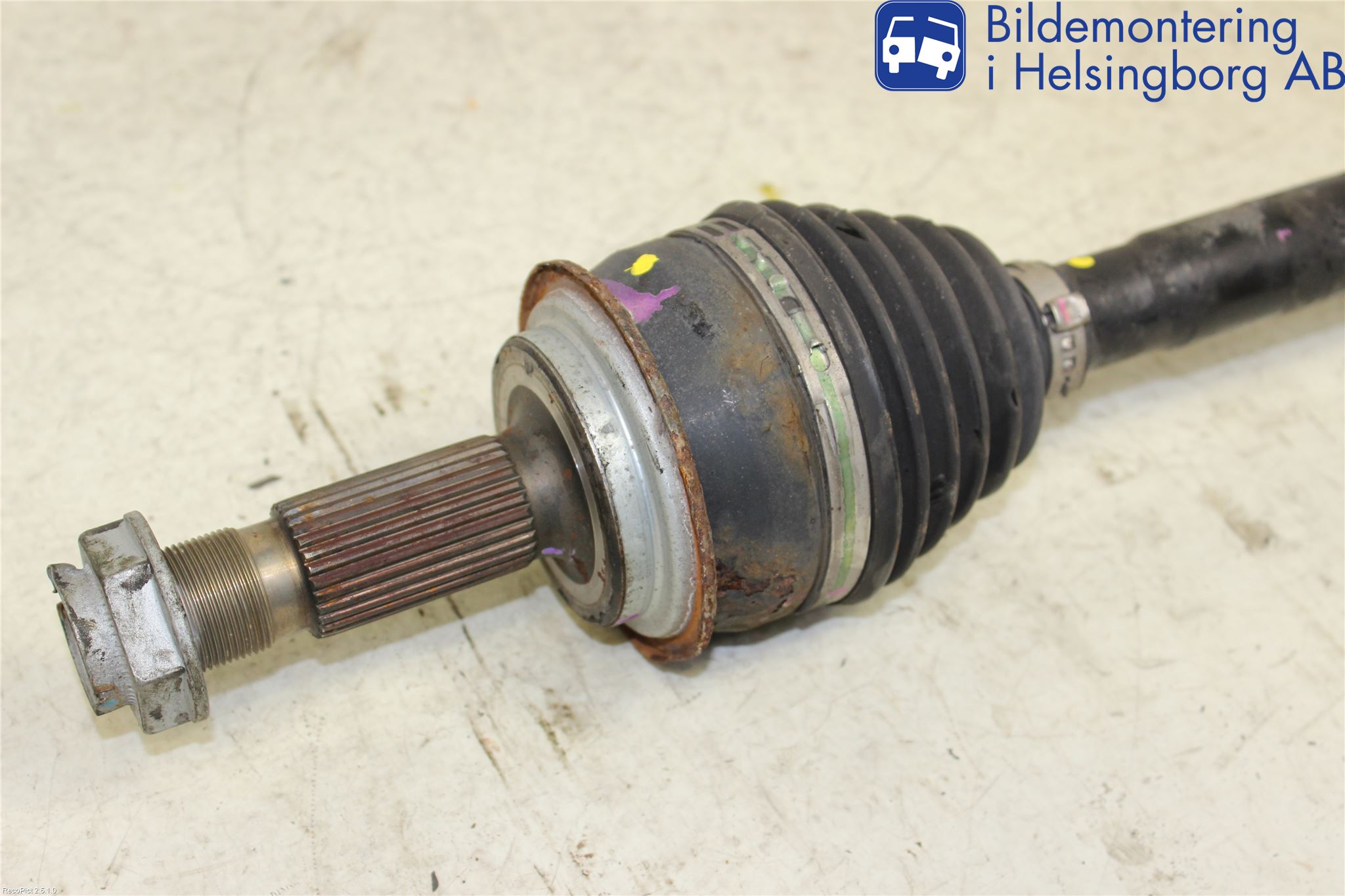 Mercedes-Benz MB VITO/VIANO (W639) 04-14 Drivaxel Bak Vänster