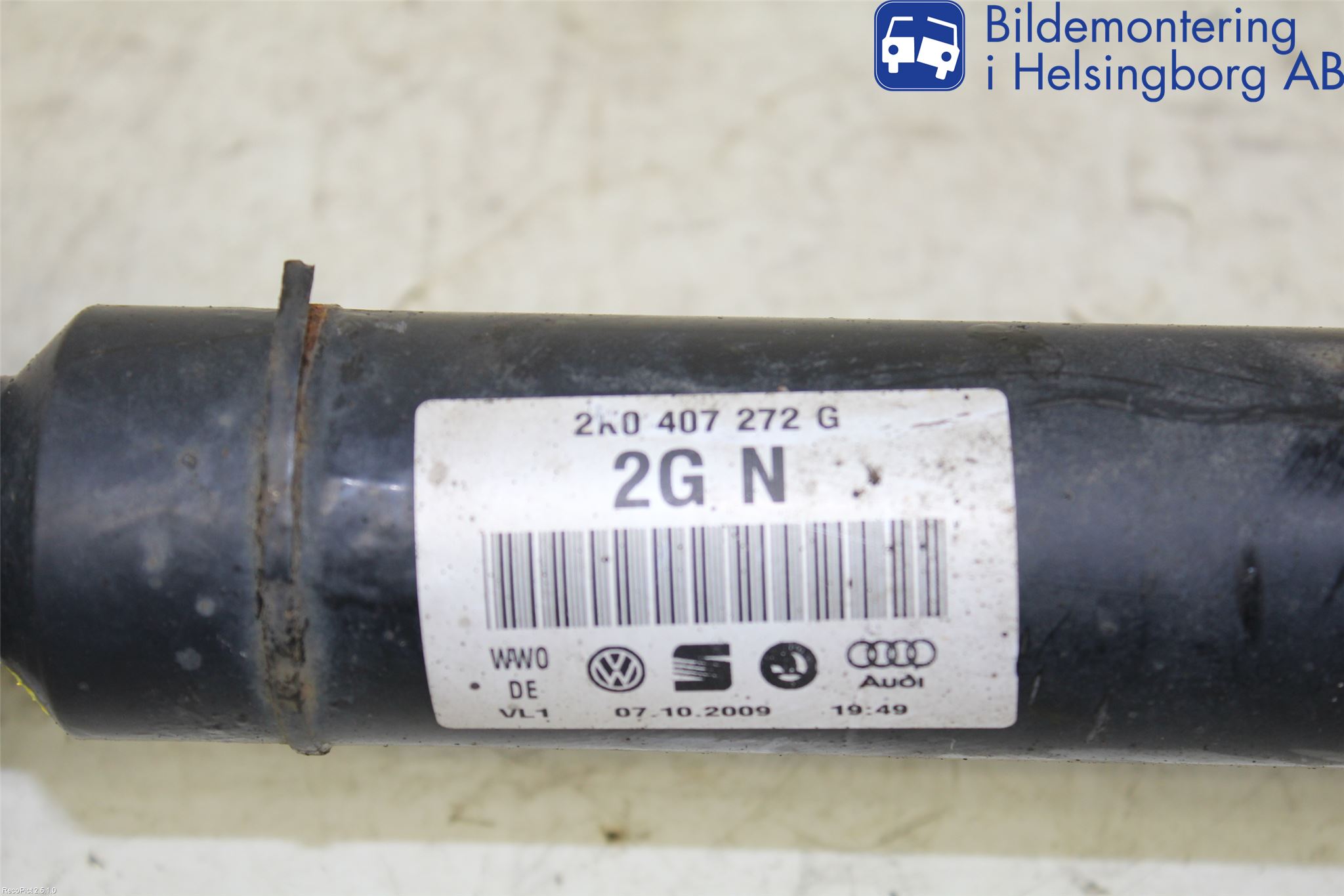 Volkswagen VW CADDY      04-10 Drivaxel Fram Höger