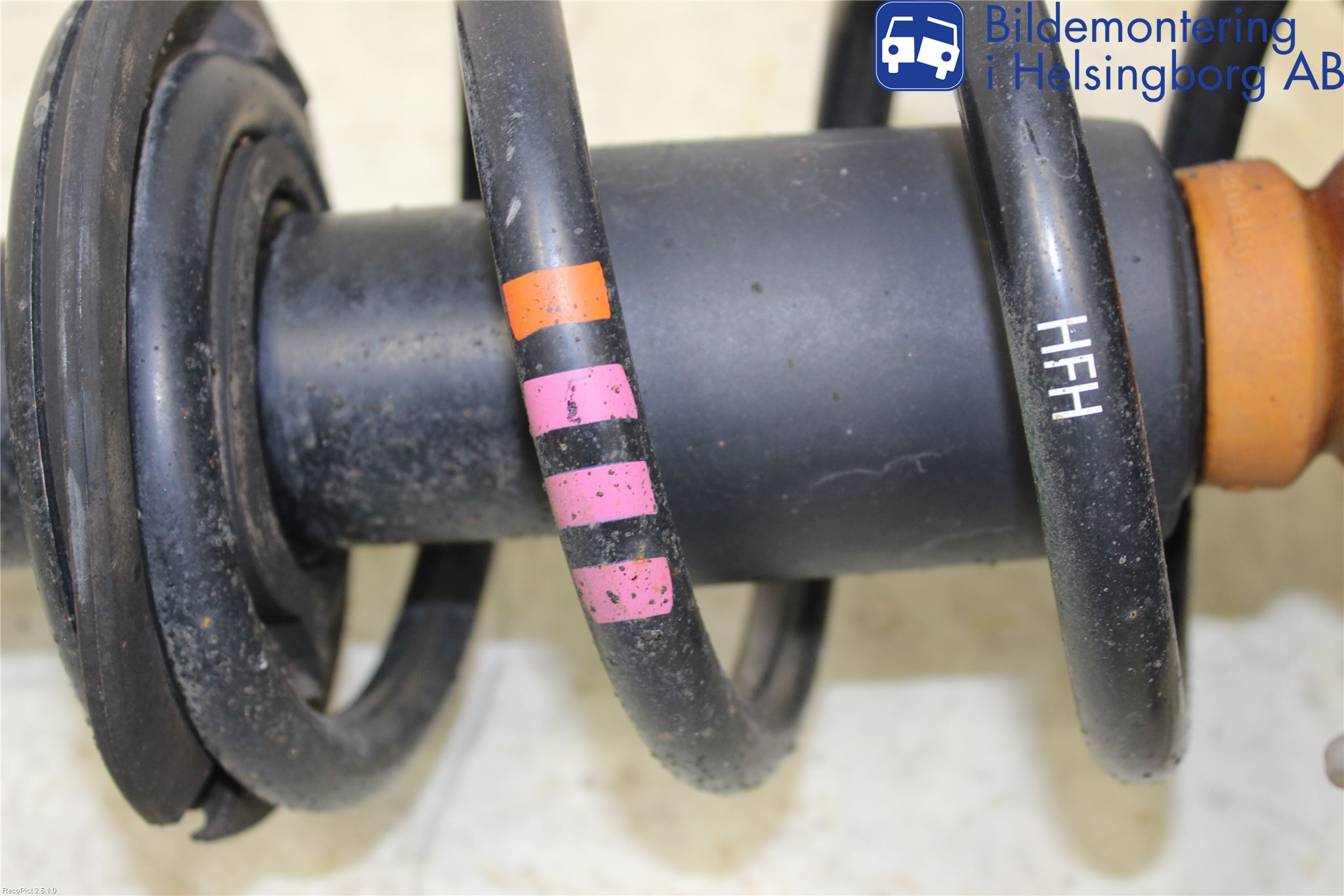 Audi A4 12-15 Fjäderben Fram Höger