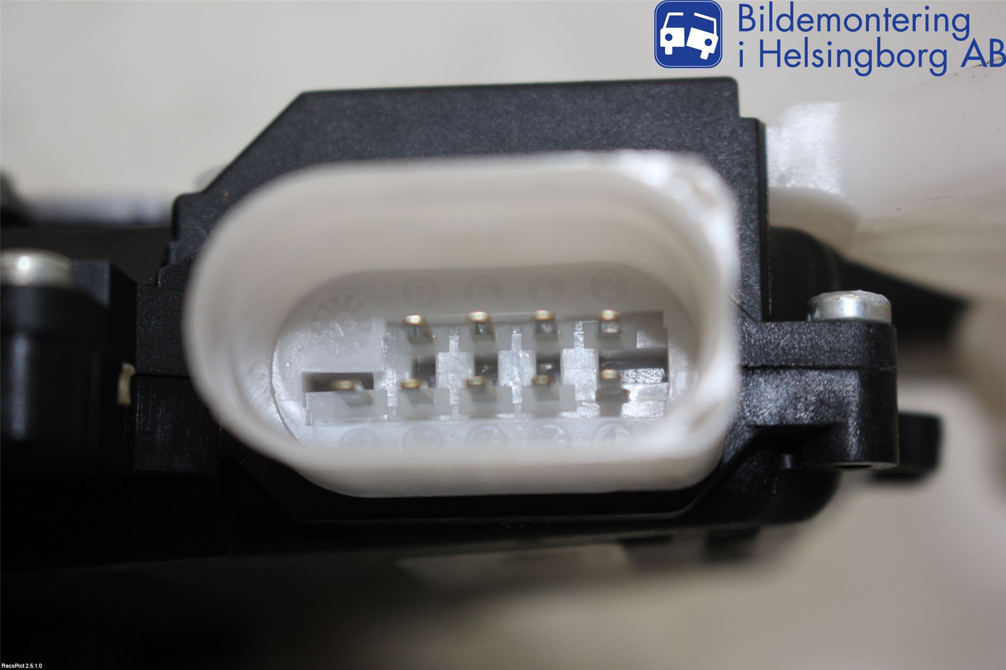 Volkswagen VW CADDY 11-15 Centrallåsmotor Vänster