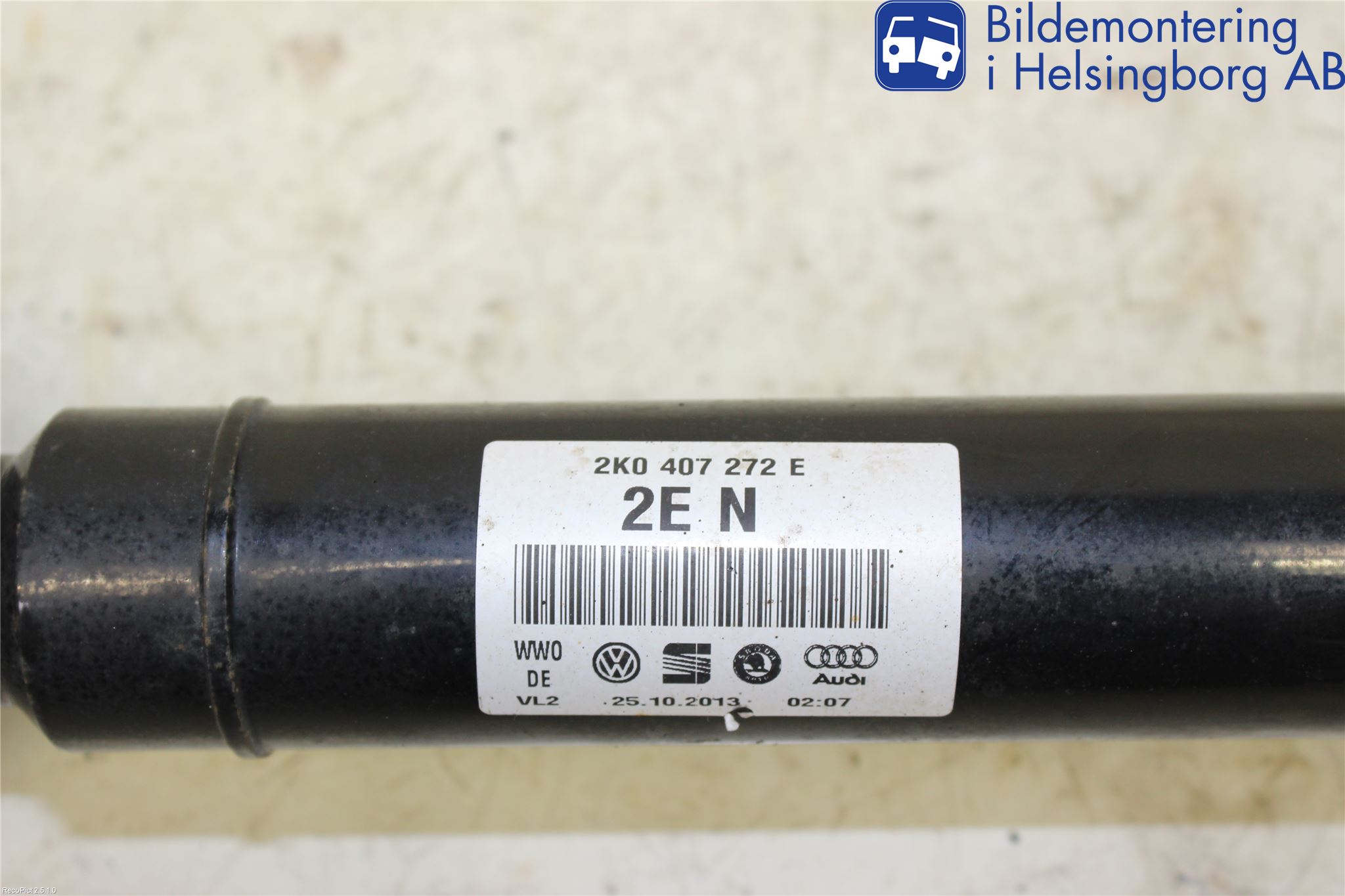 Volkswagen VW CADDY 11-15 Drivaxel Fram Höger