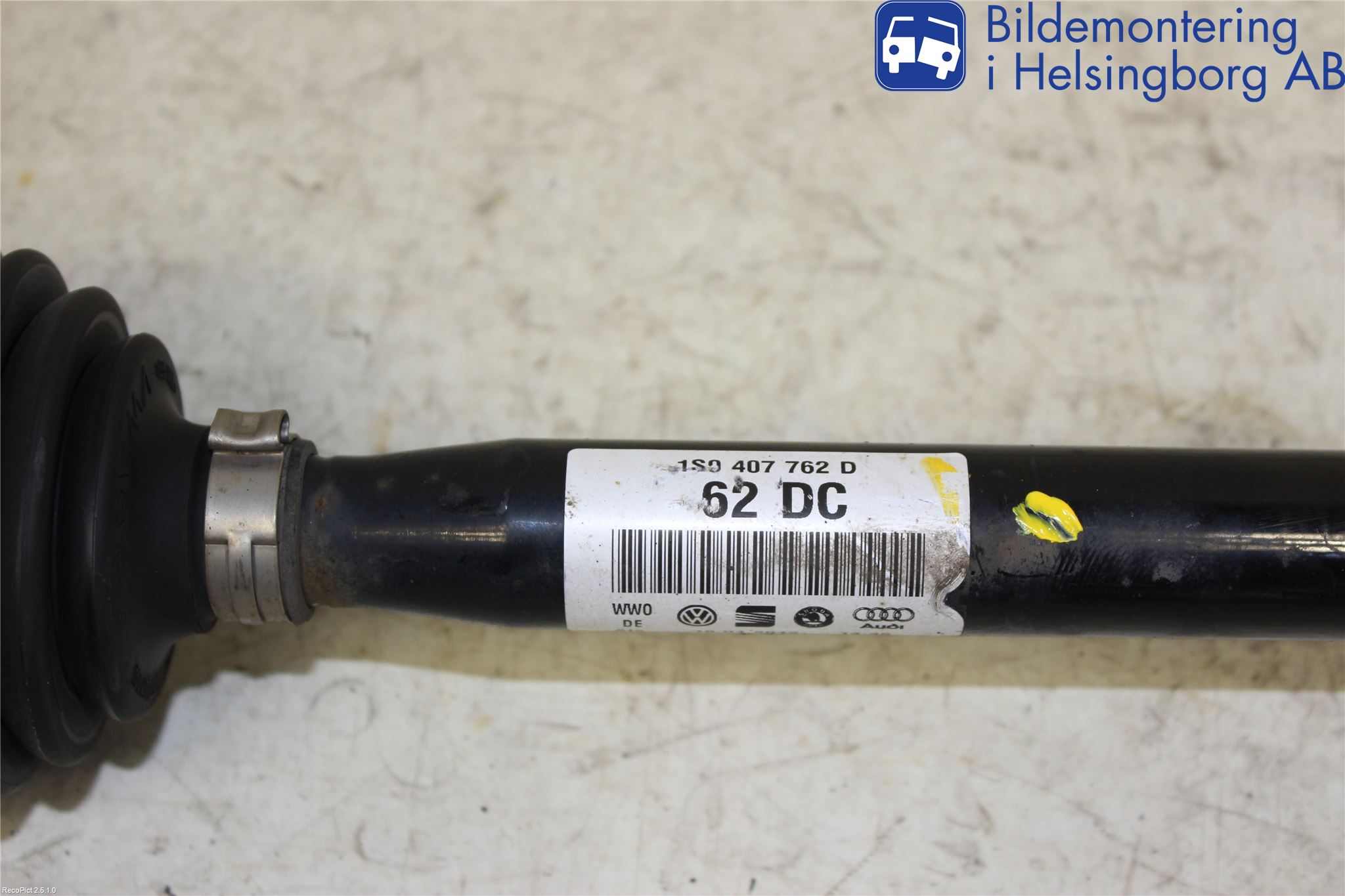 Volkswagen VW UP! / E-UP! Drivaxel Fram Höger