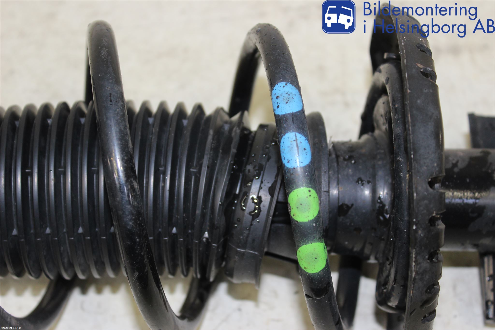 Volkswagen VW UP! / E-UP! Fjäderben Fram Vänster