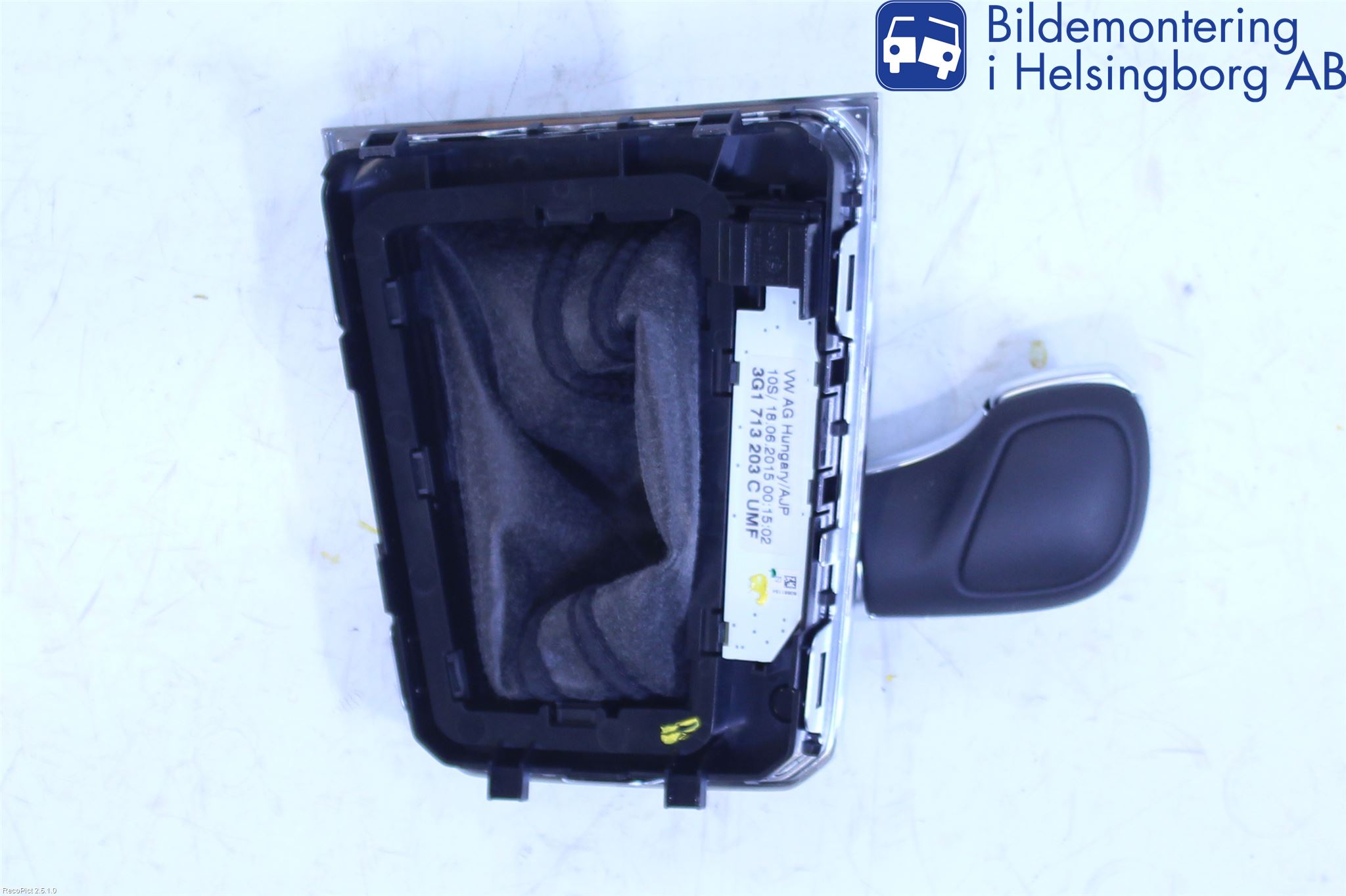 Volkswagen VW PASSAT 15-19 Växelspaksdamask