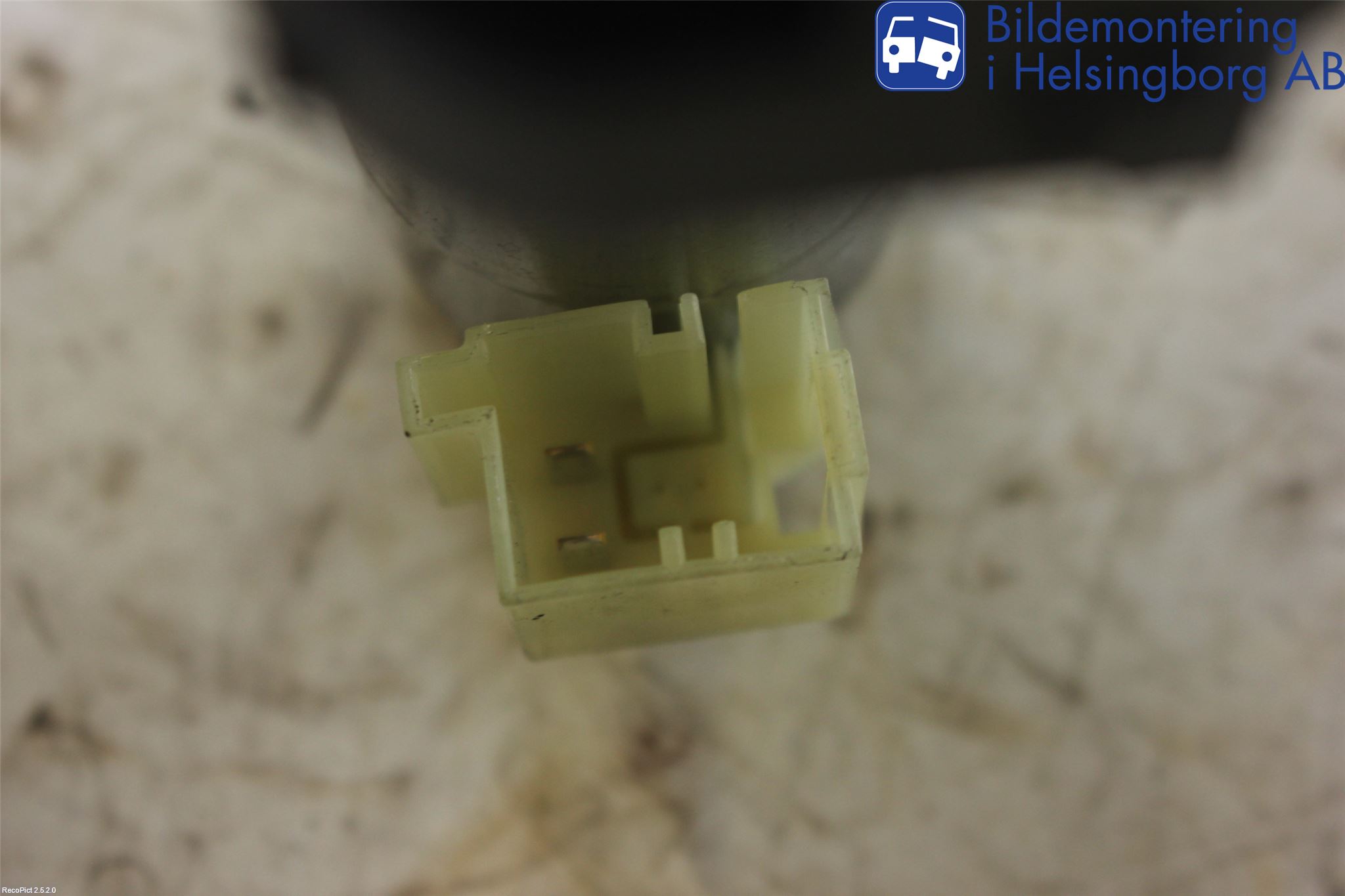 Audi Q7/SQ7 Bakluckeöppnare Automatisk