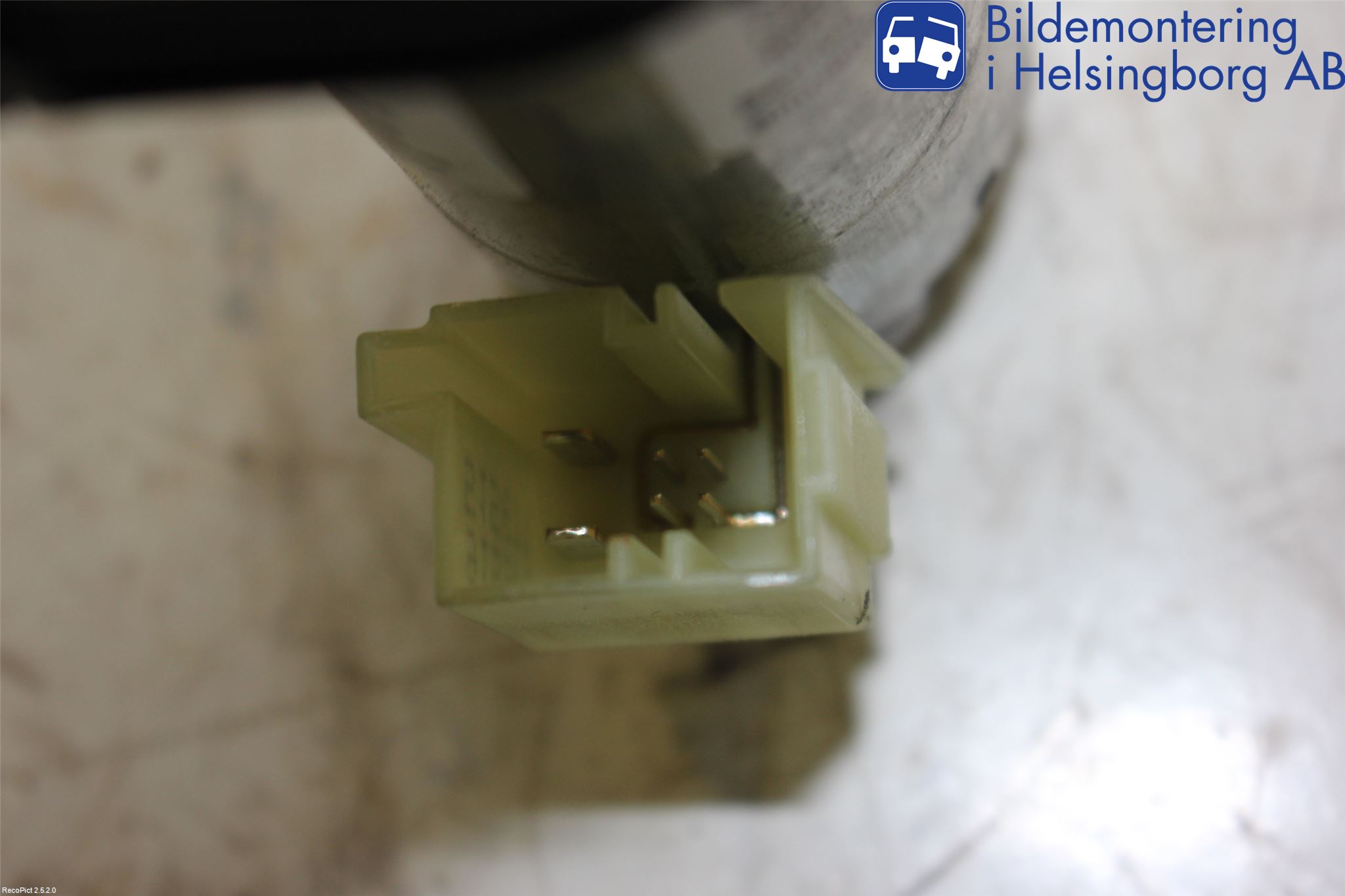 Audi Q7/SQ7 Bakluckeöppnare Automatisk