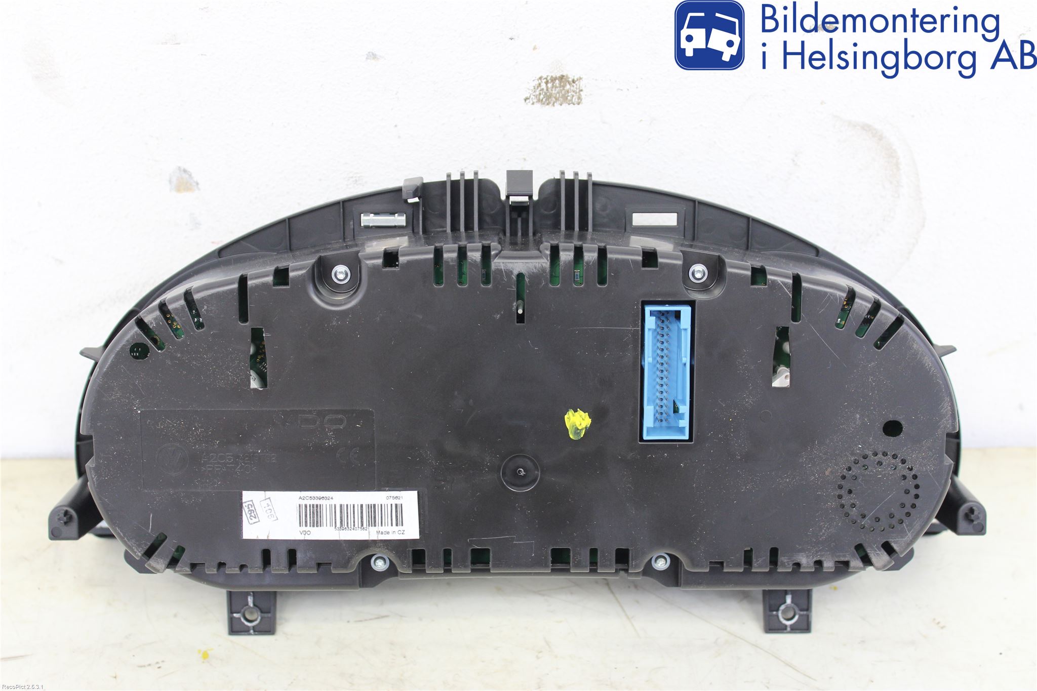 Volkswagen VW PASSAT 11-14 Instrument Komb