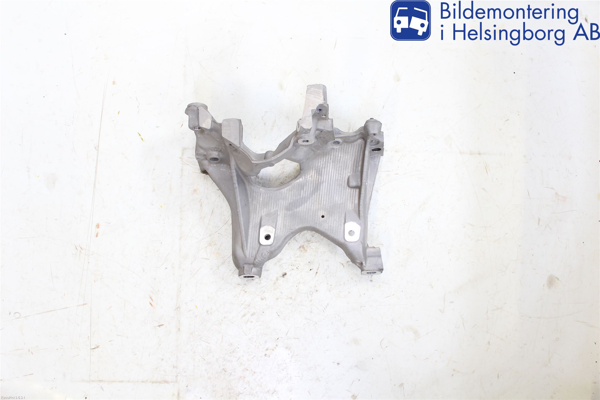 Audi A4/S4 B9 16-19 Framvagn Övrigt