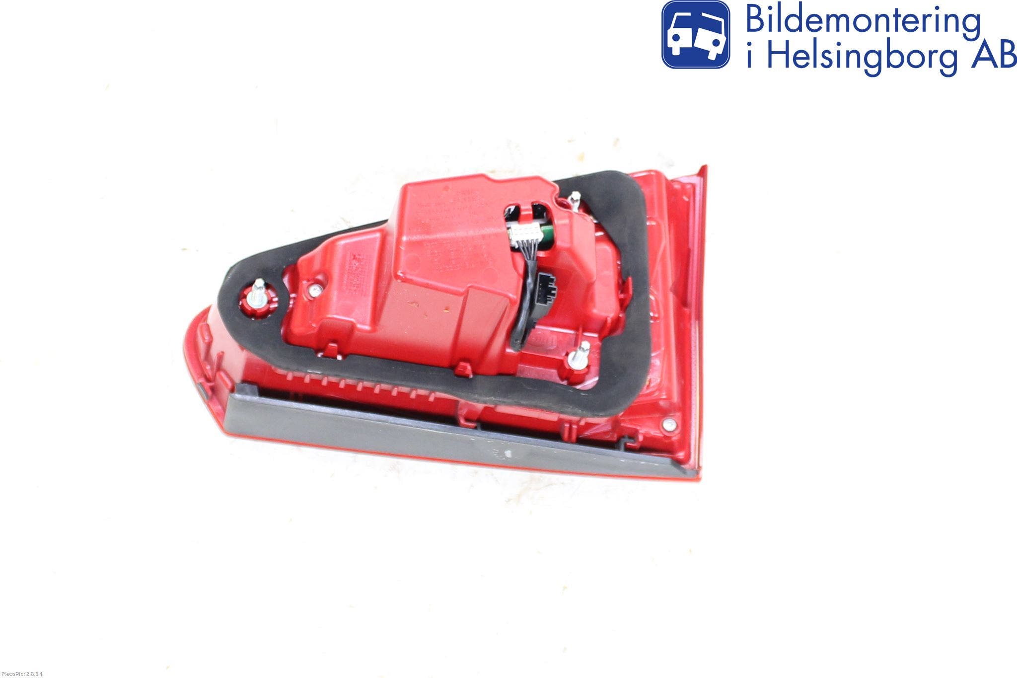 Audi A4 12-15 Bakljus Lucka Vä