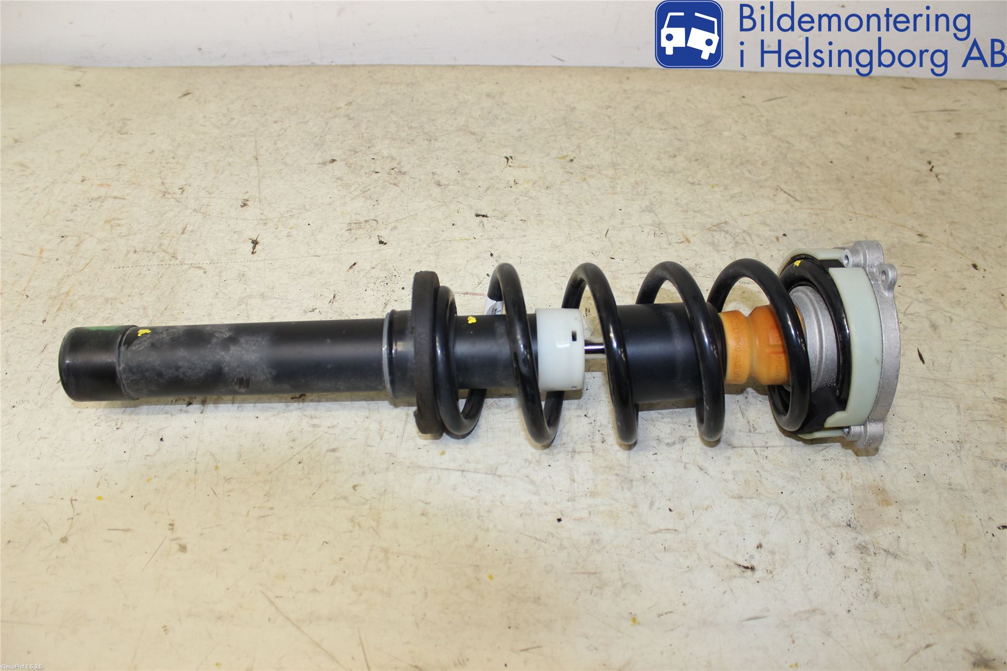 Audi A4/S4 B9 16-19 Fjäderben Fram Höger