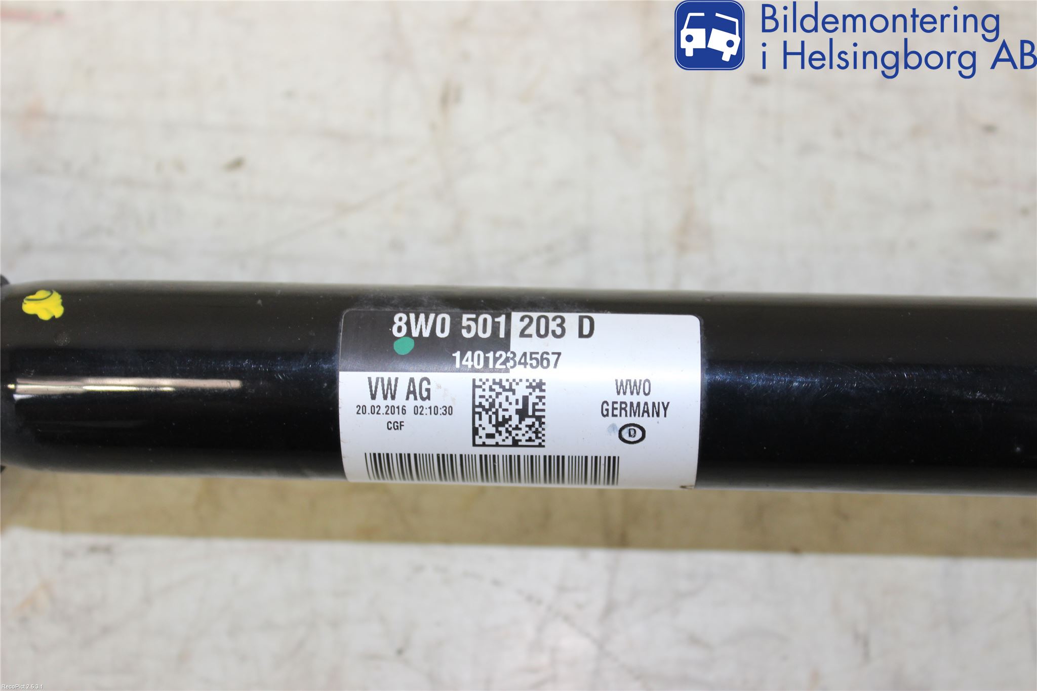 Audi A4/S4 B9 16-19 Drivaxel Bak Vänster