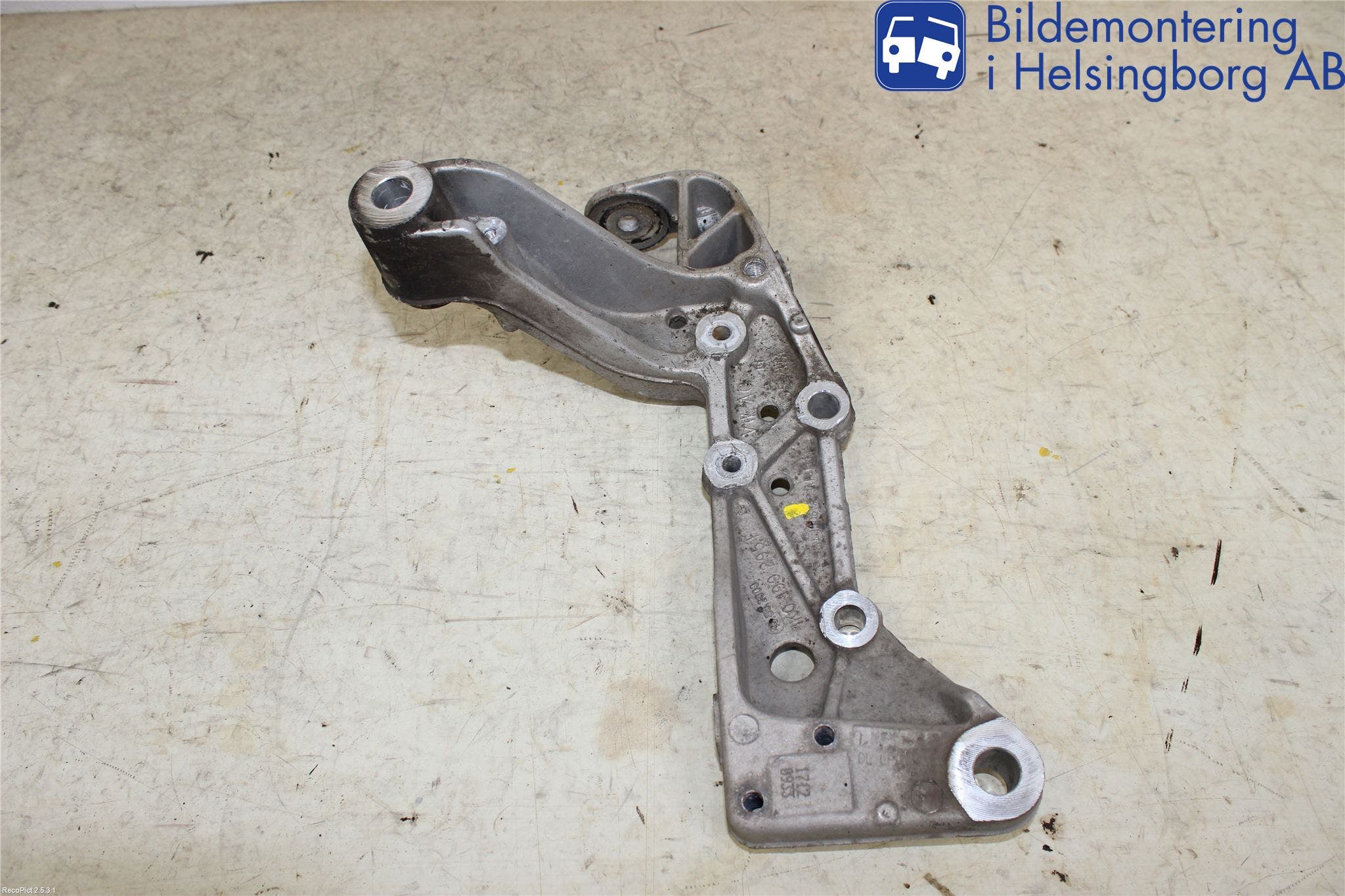 Skoda SUPERB 09-15 Framvagn Övrigt