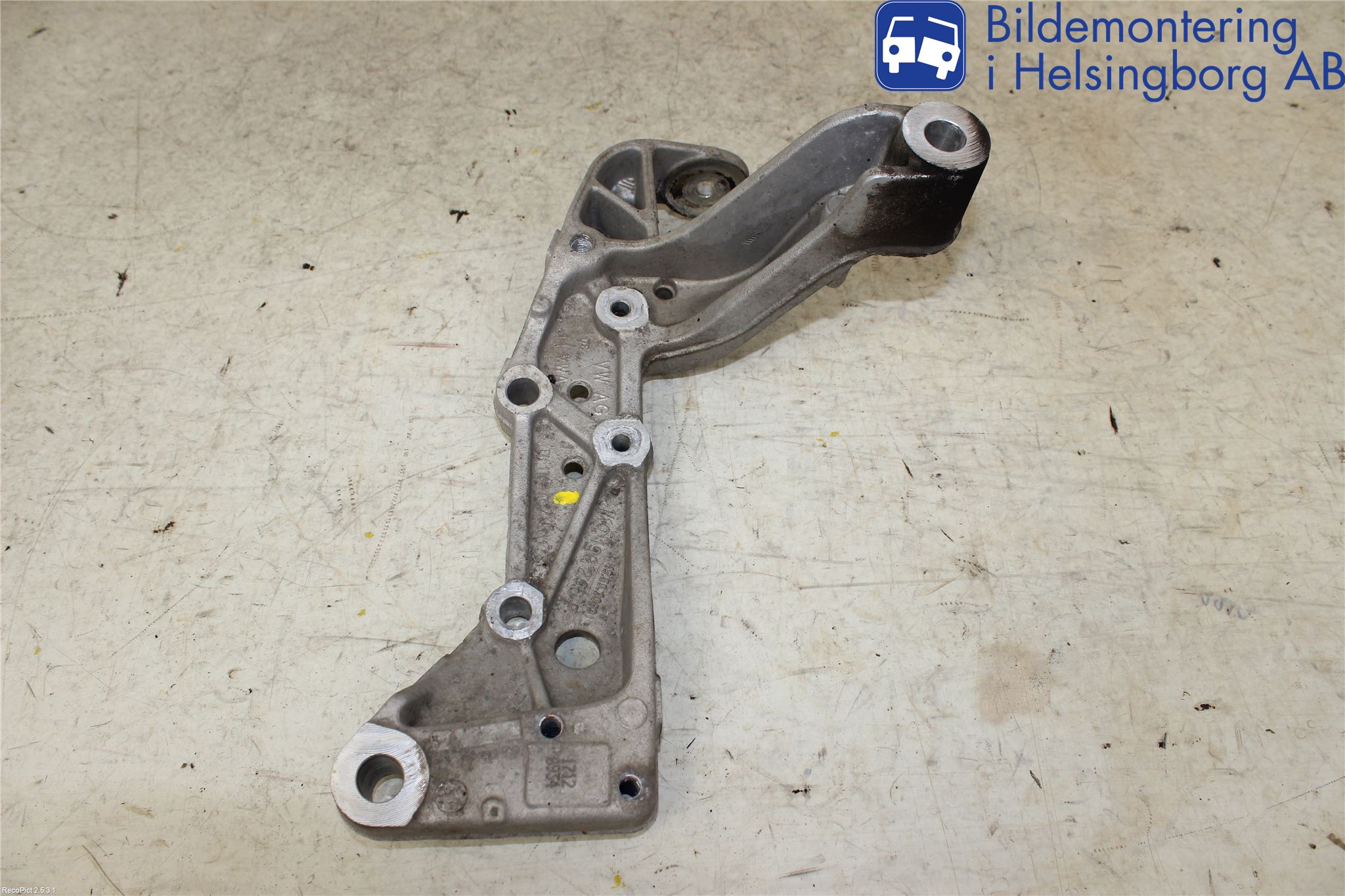 Skoda SUPERB 09-15 Framvagn Övrigt