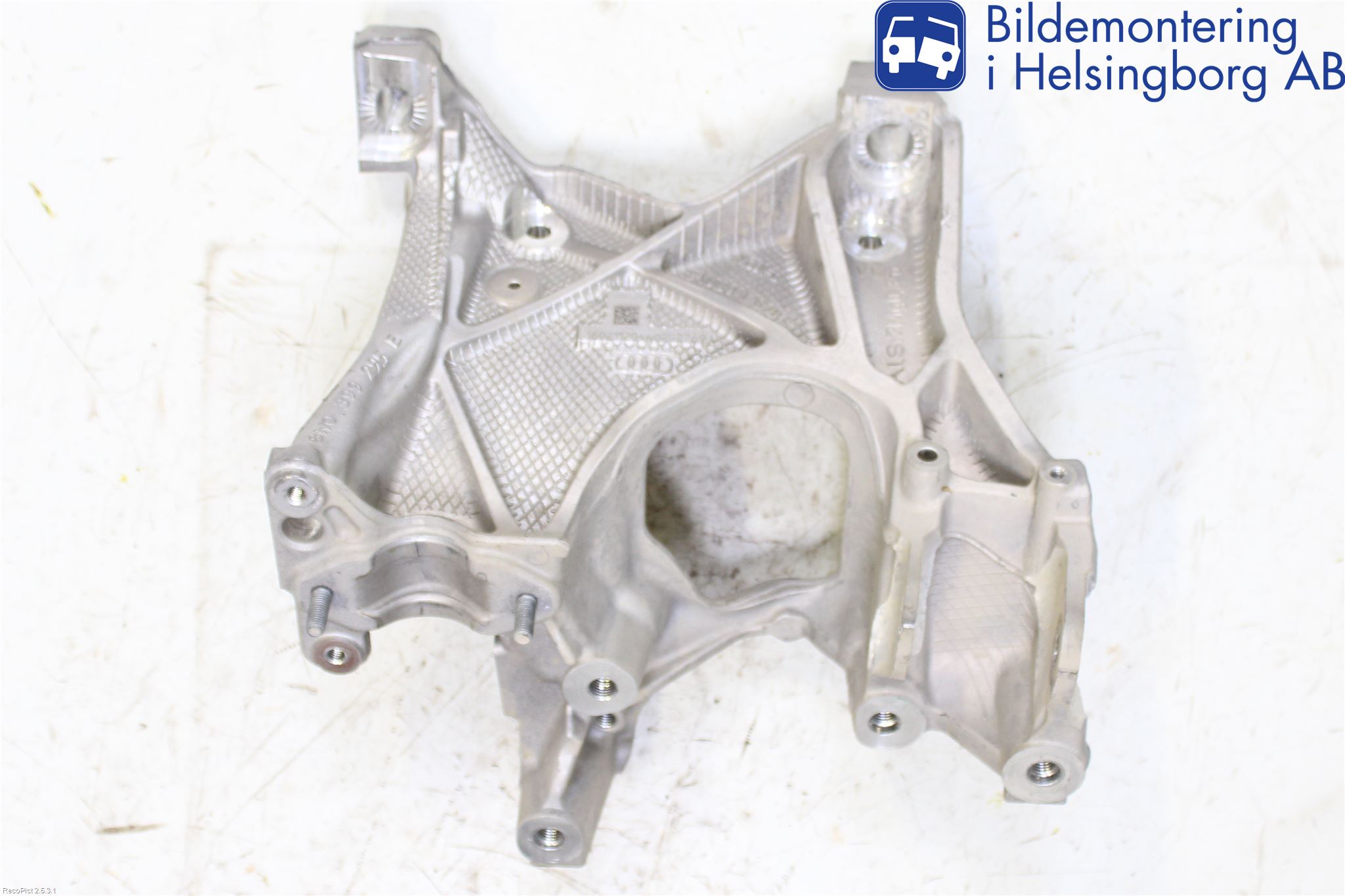 Audi A4/S4 B9 16-19 Framvagn Övrigt