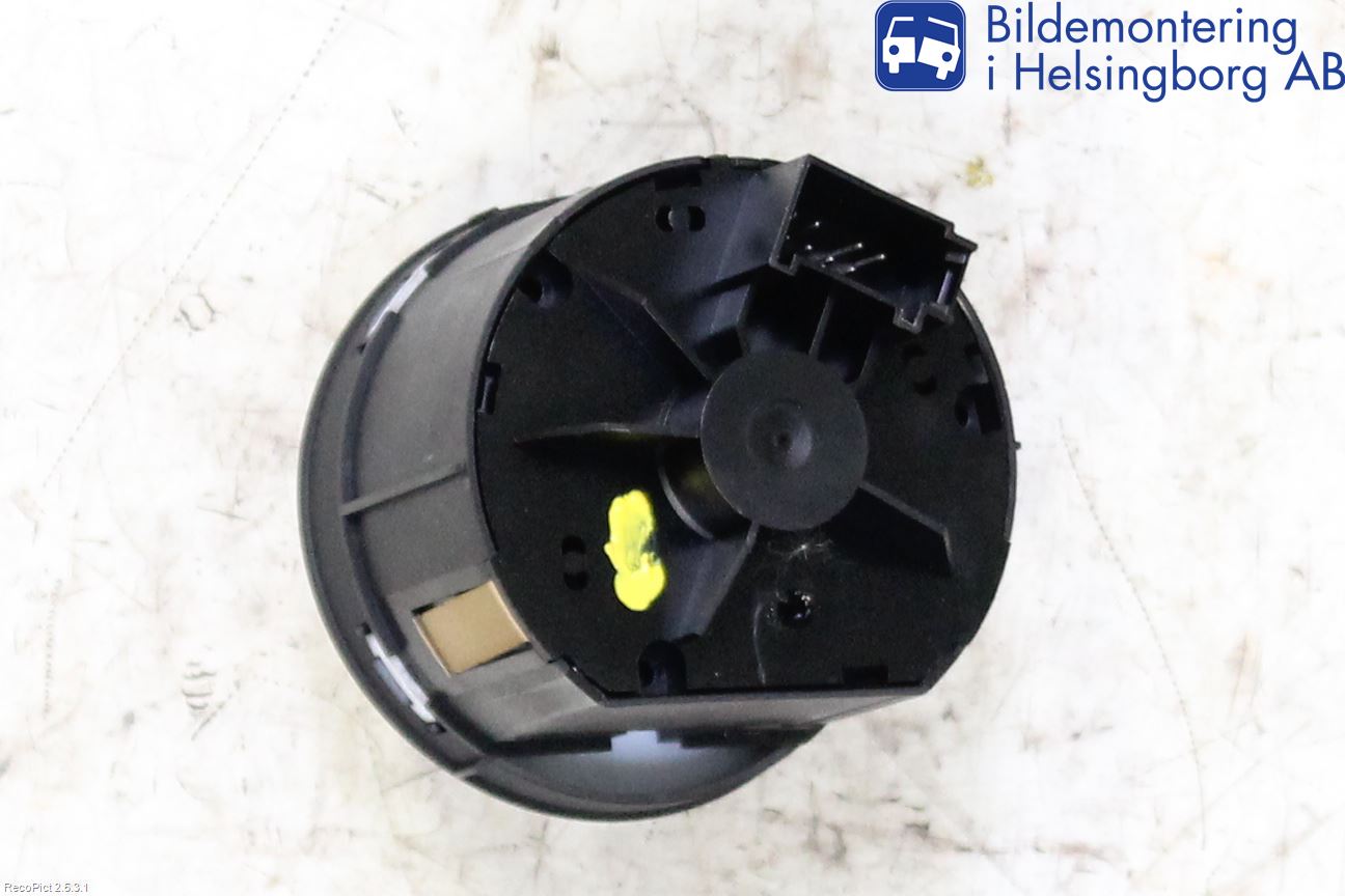 Audi A6/S6     05-11 Strömställare Ljus