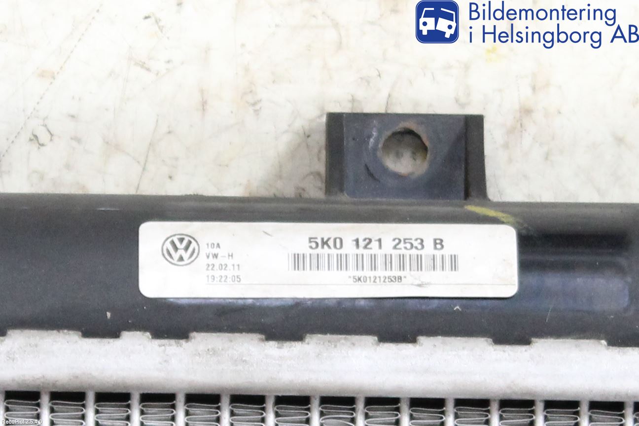 Volkswagen VW PASSAT 11-14 Kylare Aut