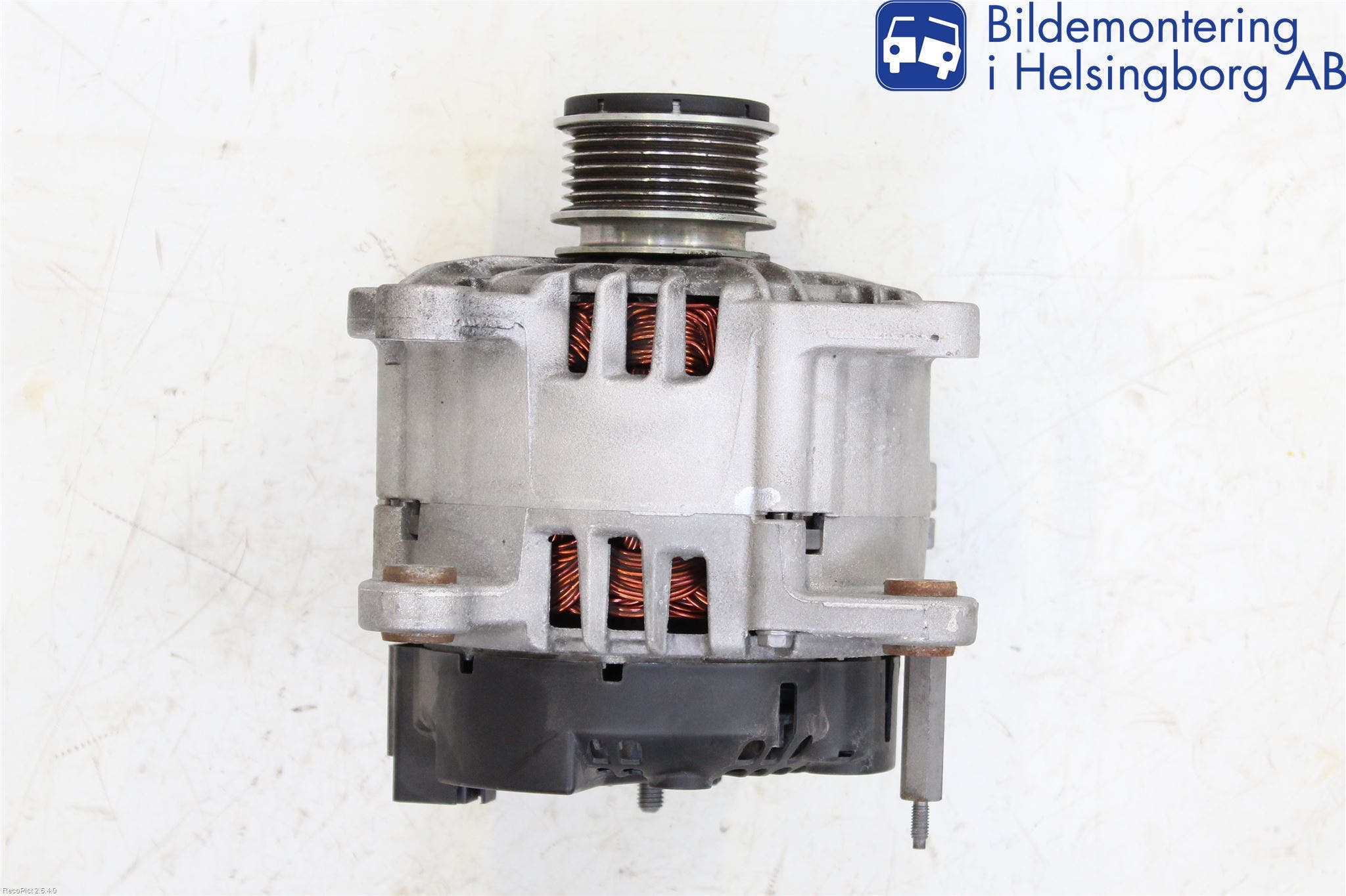 Volkswagen VW GOLF VI 09-13 Generator