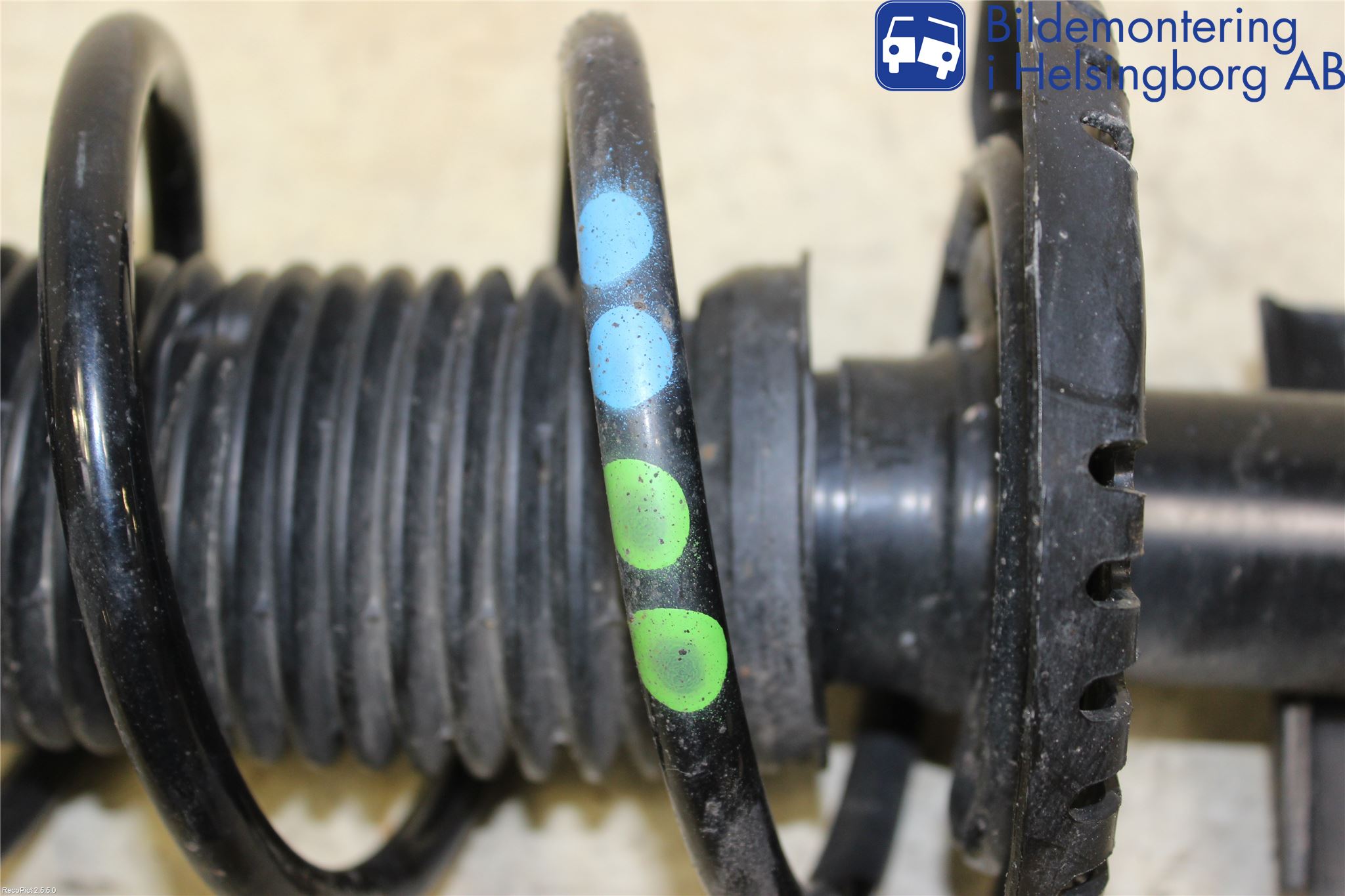 Volkswagen VW UP! / E-UP! Fjäderben Fram Vänster