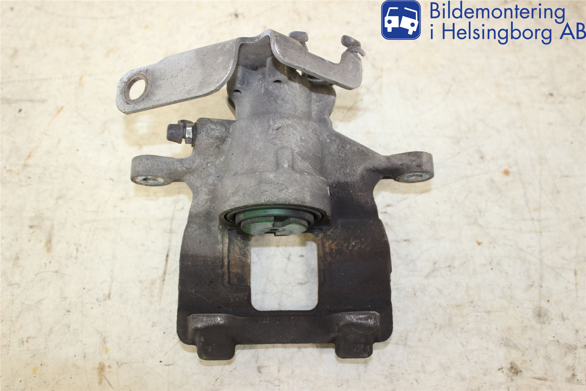 Ford TRANSIT SKÅP/BUSS 14-22 Bromsok Bak Höger