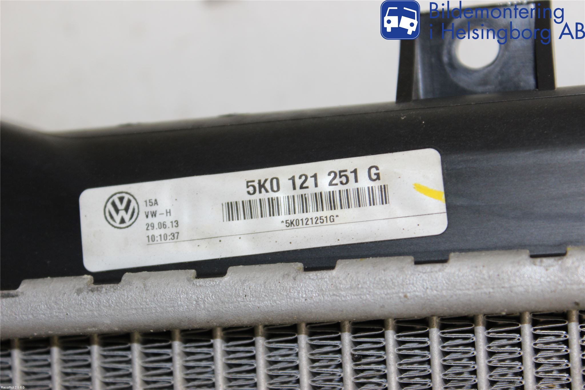 Volkswagen VW TOURAN 10-15 Kylare Aut