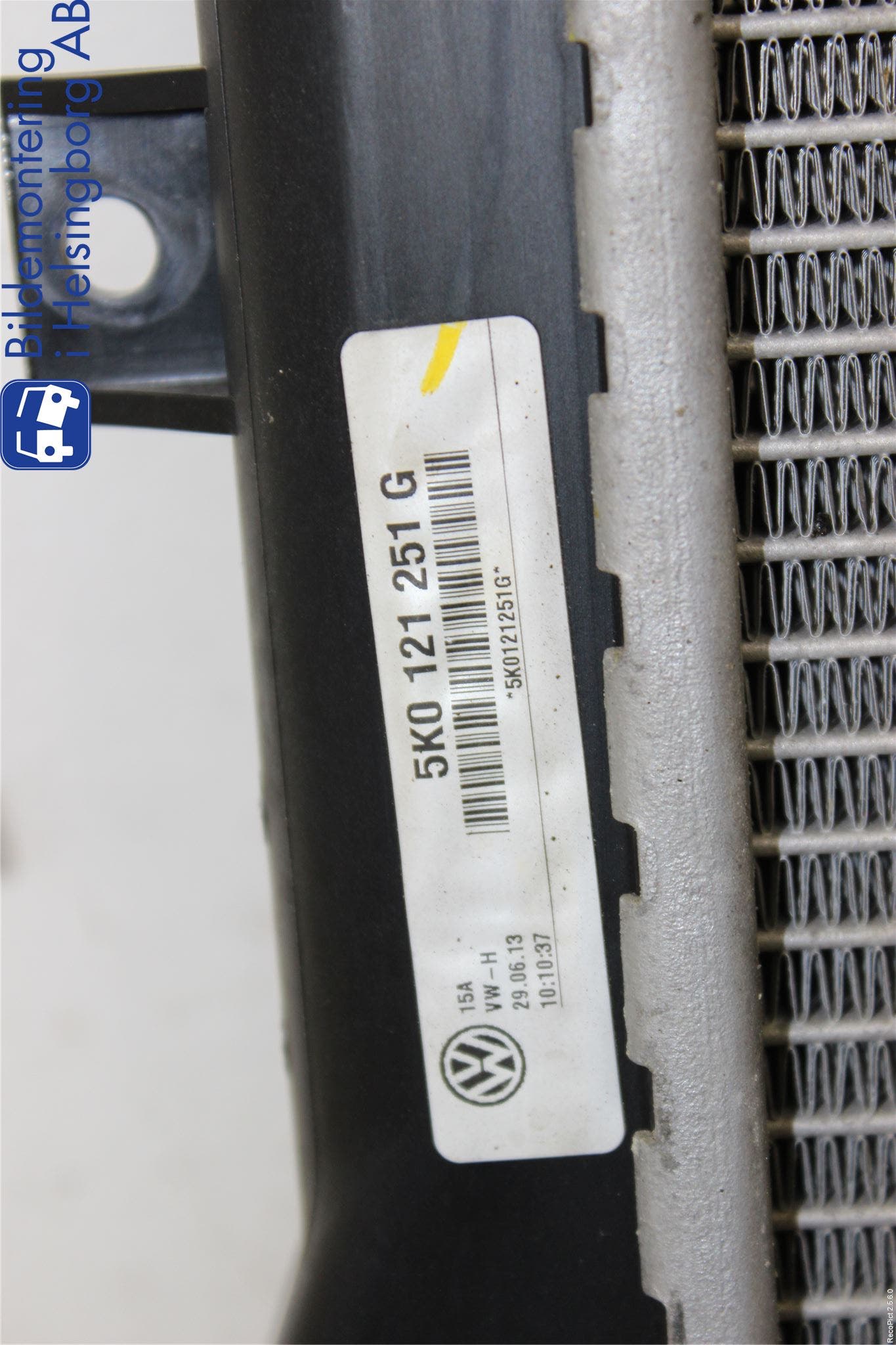 Volkswagen VW TOURAN 10-15 Kylare Aut