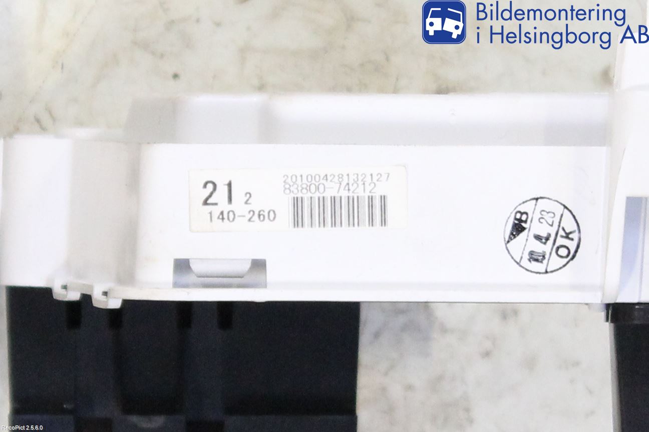 Toyota iQ Instrument Komb