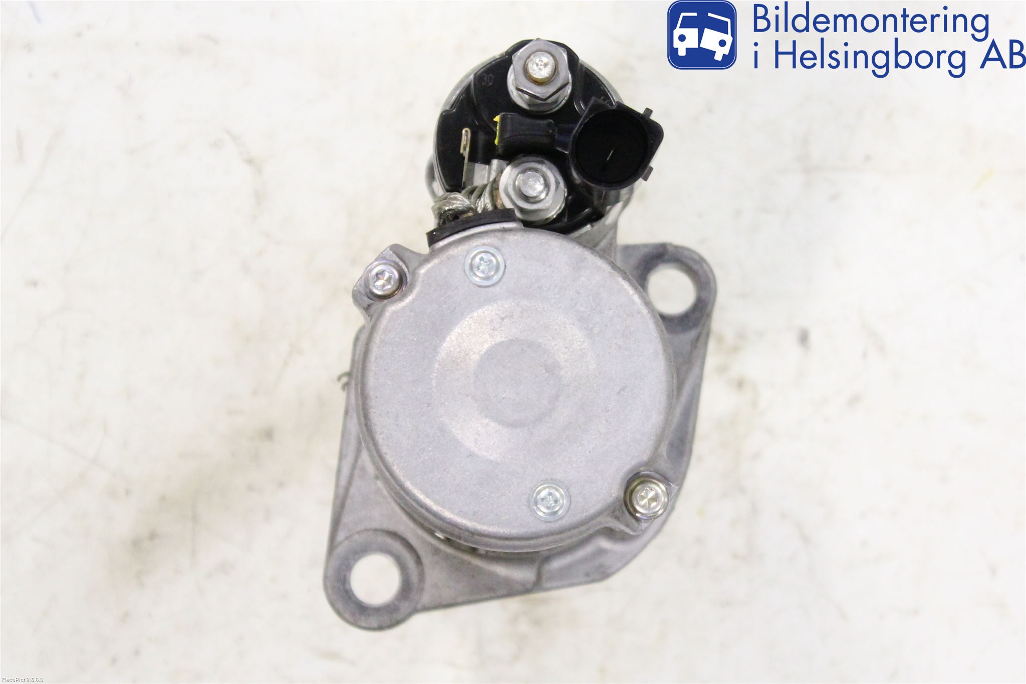 Volkswagen VW CADDY 11-15 Startmotor