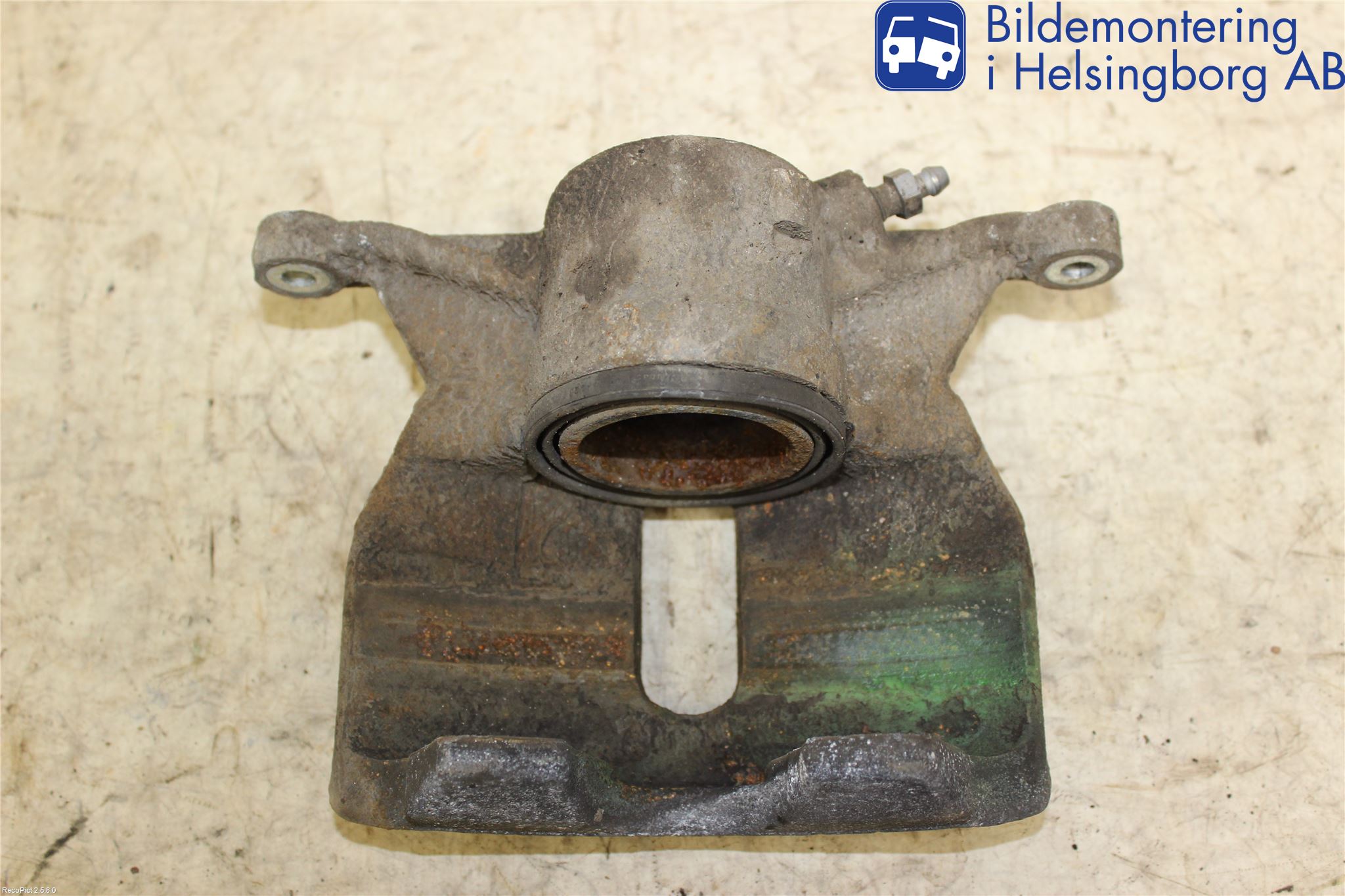Volkswagen VW PASSAT 15-19 Bromsok Fram Höger