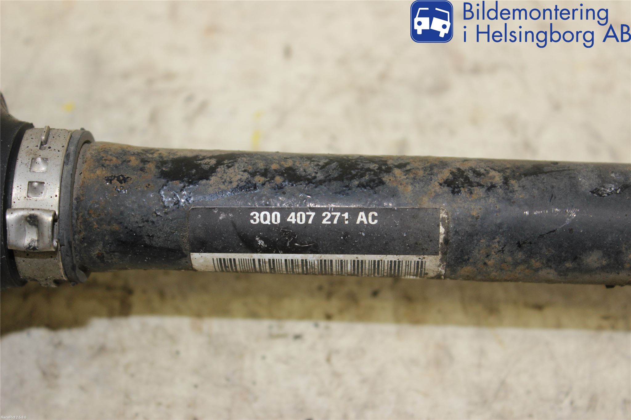 Volkswagen VW PASSAT 15-19 Drivaxel Fram Vänster