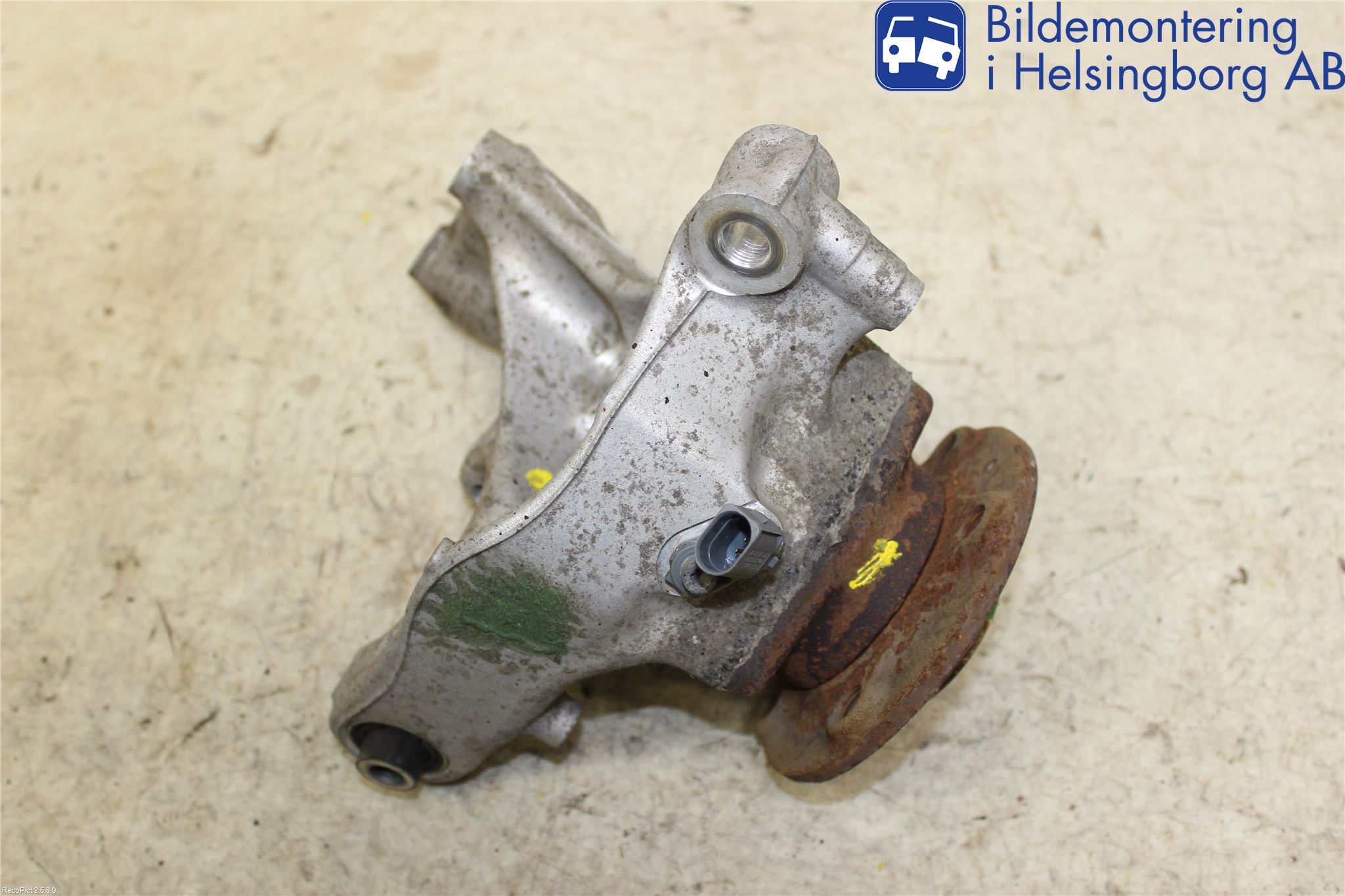 Volkswagen VW PASSAT 15-19 Hjullagerhus-Spindel Hö B