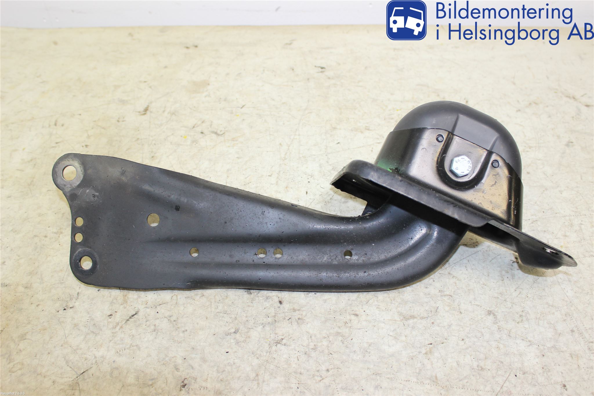 Volkswagen VW PASSAT 15-19 Bärarm Bak Höger