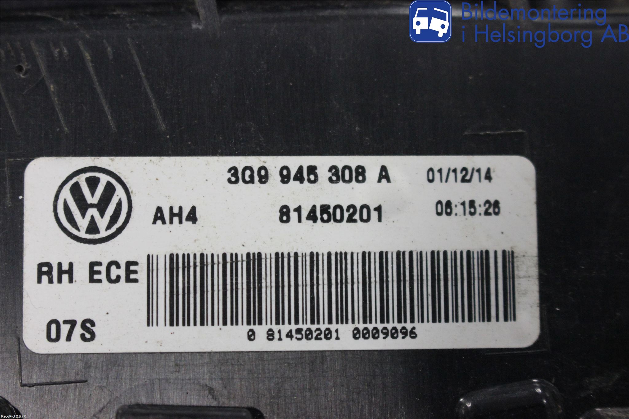 Volkswagen VW PASSAT 15-19 Bakljus Lucka Hö