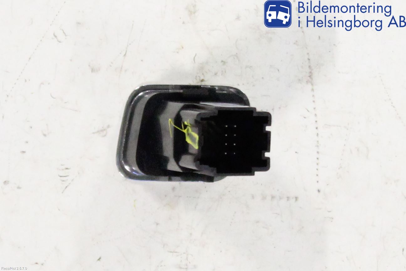 Opel INSIGNIA 09-16 Strömställare Övrigt