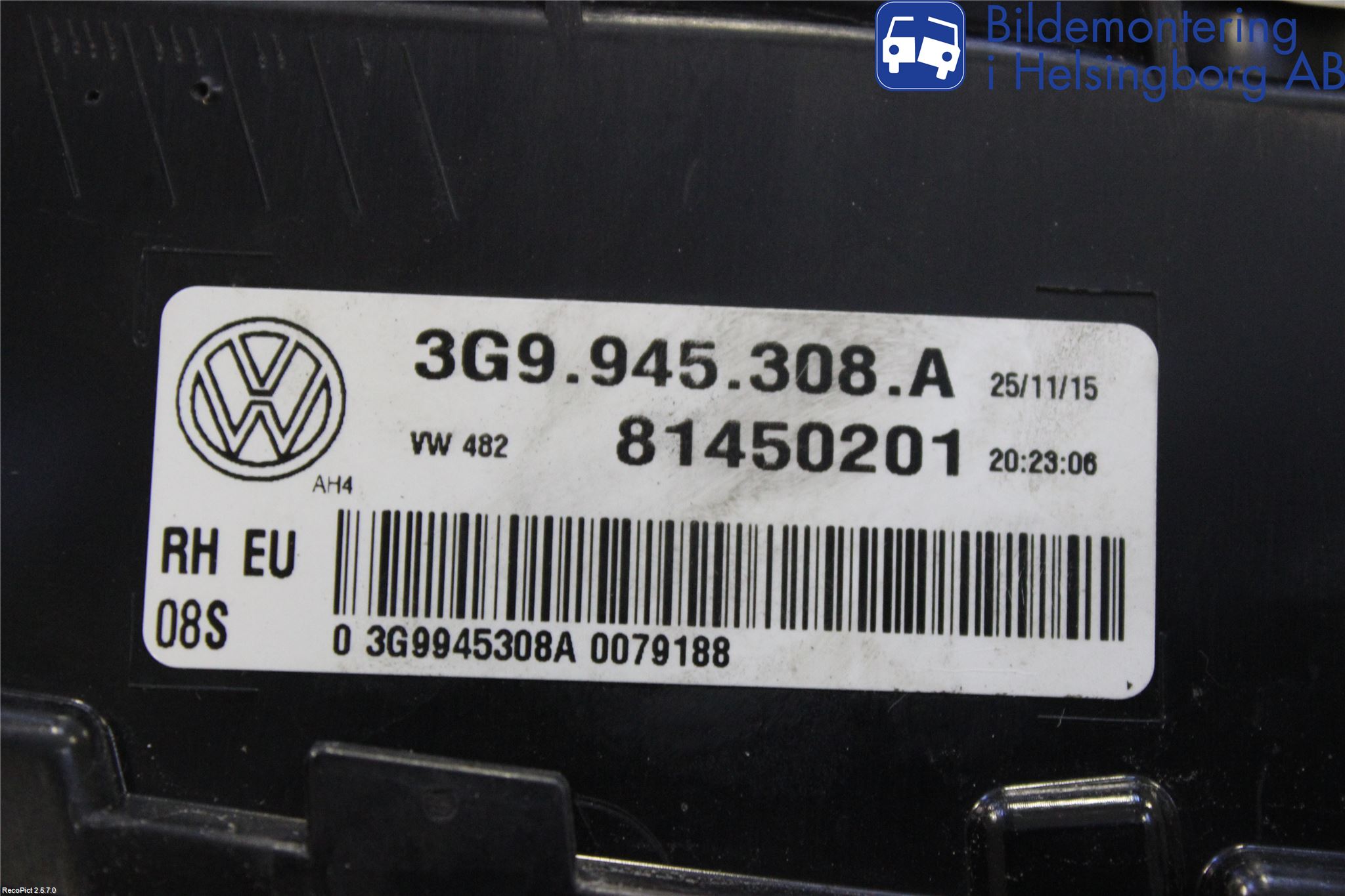 Volkswagen VW PASSAT 15-19 Bakljus Lucka Hö