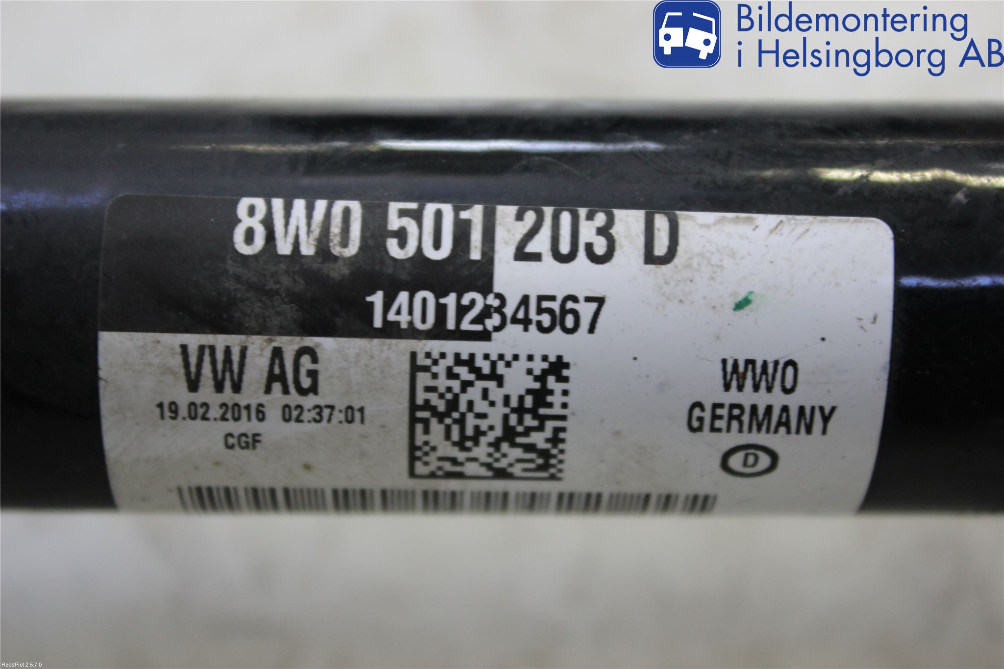 Audi A4/S4 B9 16-19 Drivaxel Bak Vänster