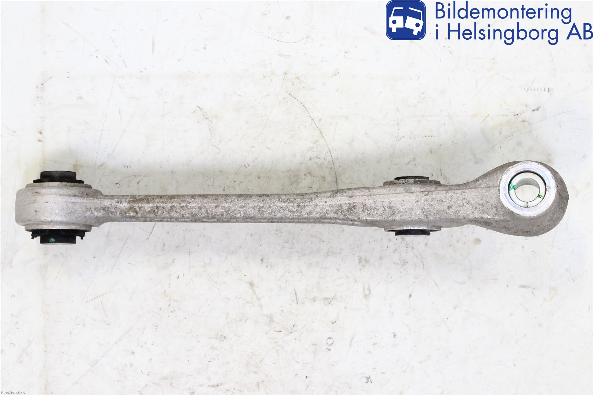 Audi A4/S4 B9 16-19 Bärarm Fram Undre Hö