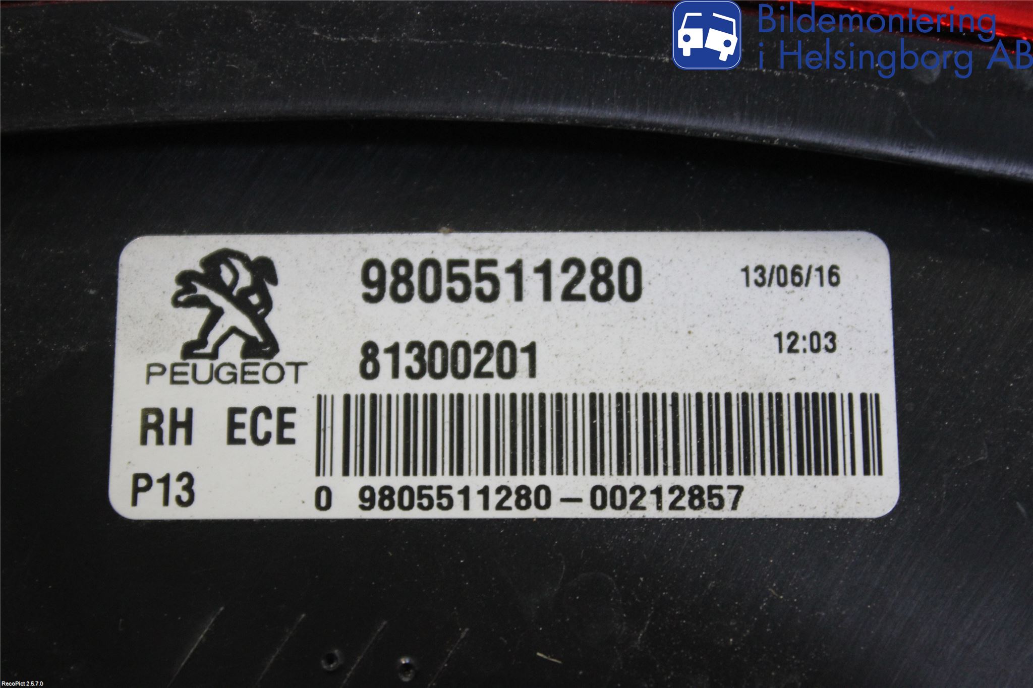 Peugeot 3008 09-16 Bakljus Lucka Hö